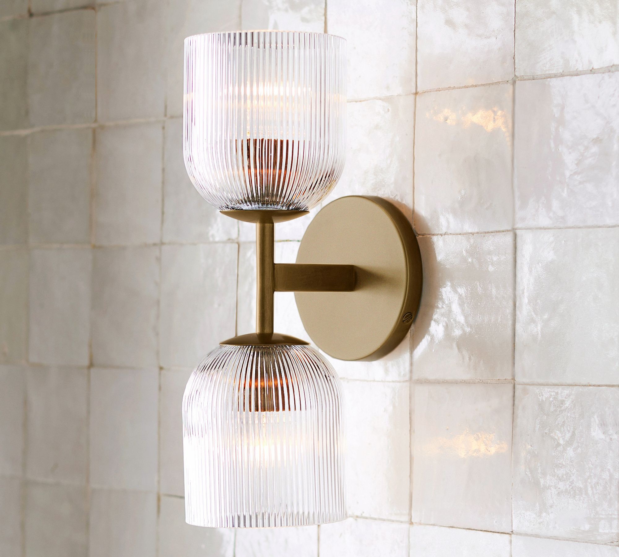 Bravira Ribbed Glass Wall Sconce - Wall Light for Living Room and Hallway K1326