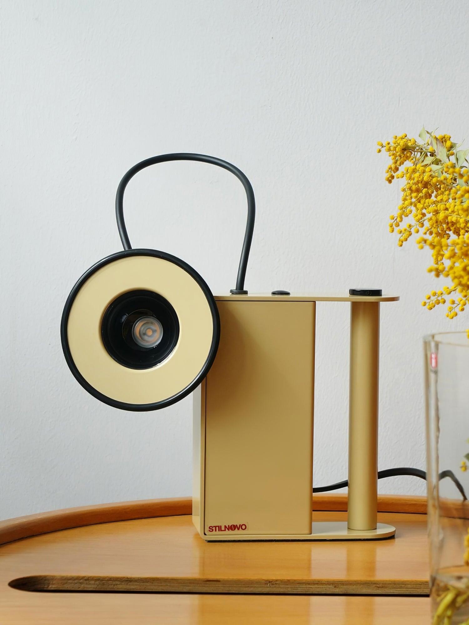 Magnetic Adjustable Camera Table Lamp K870