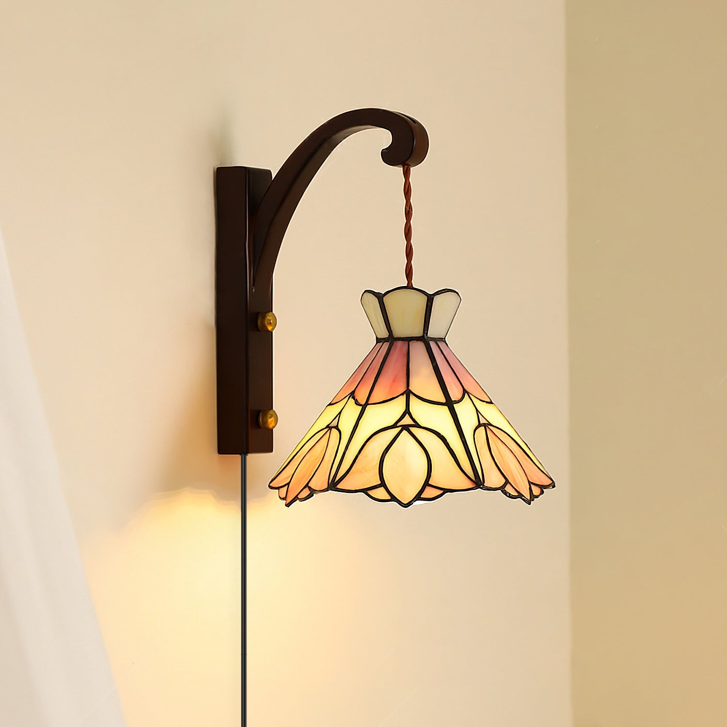 Serena Tiffany Plug In Wall Lamp D60