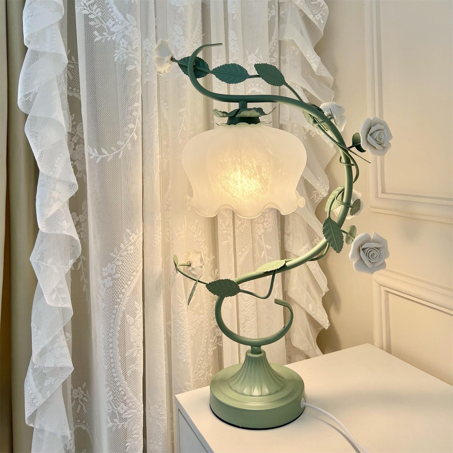 Green Pink White Rose Flower Table Lamp K640