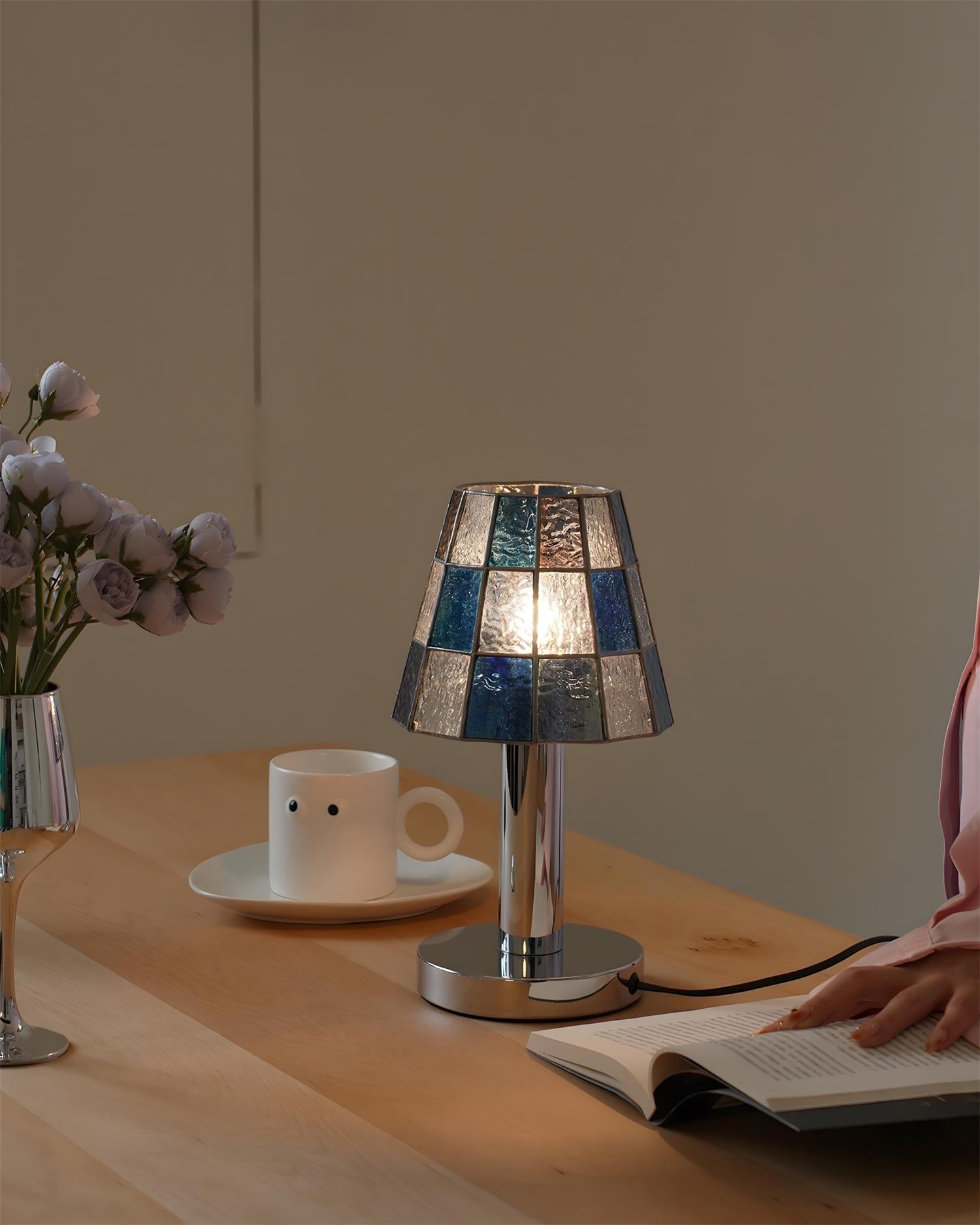 Fun Guy 726 Table Lamp D321