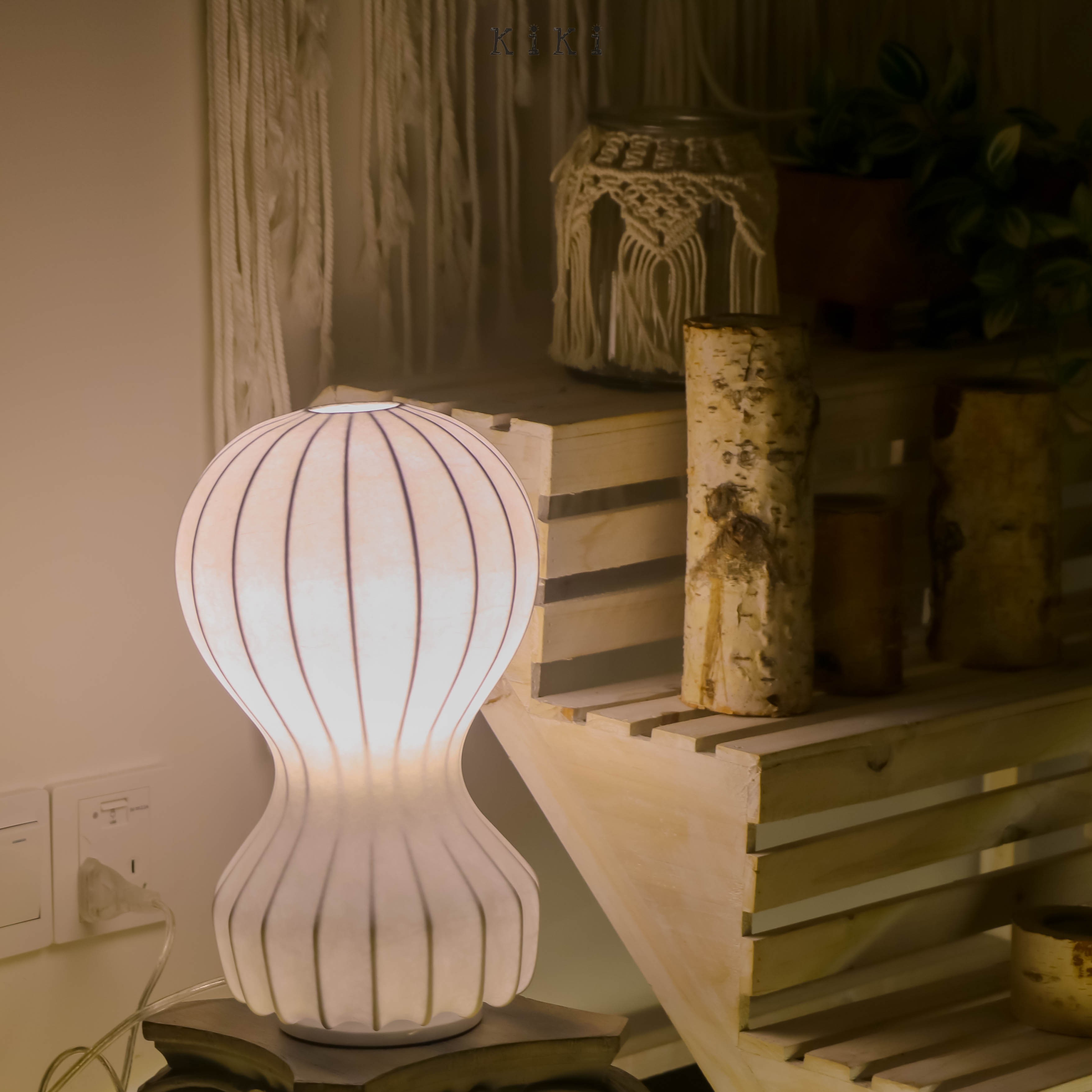 Gatto Table Lamp