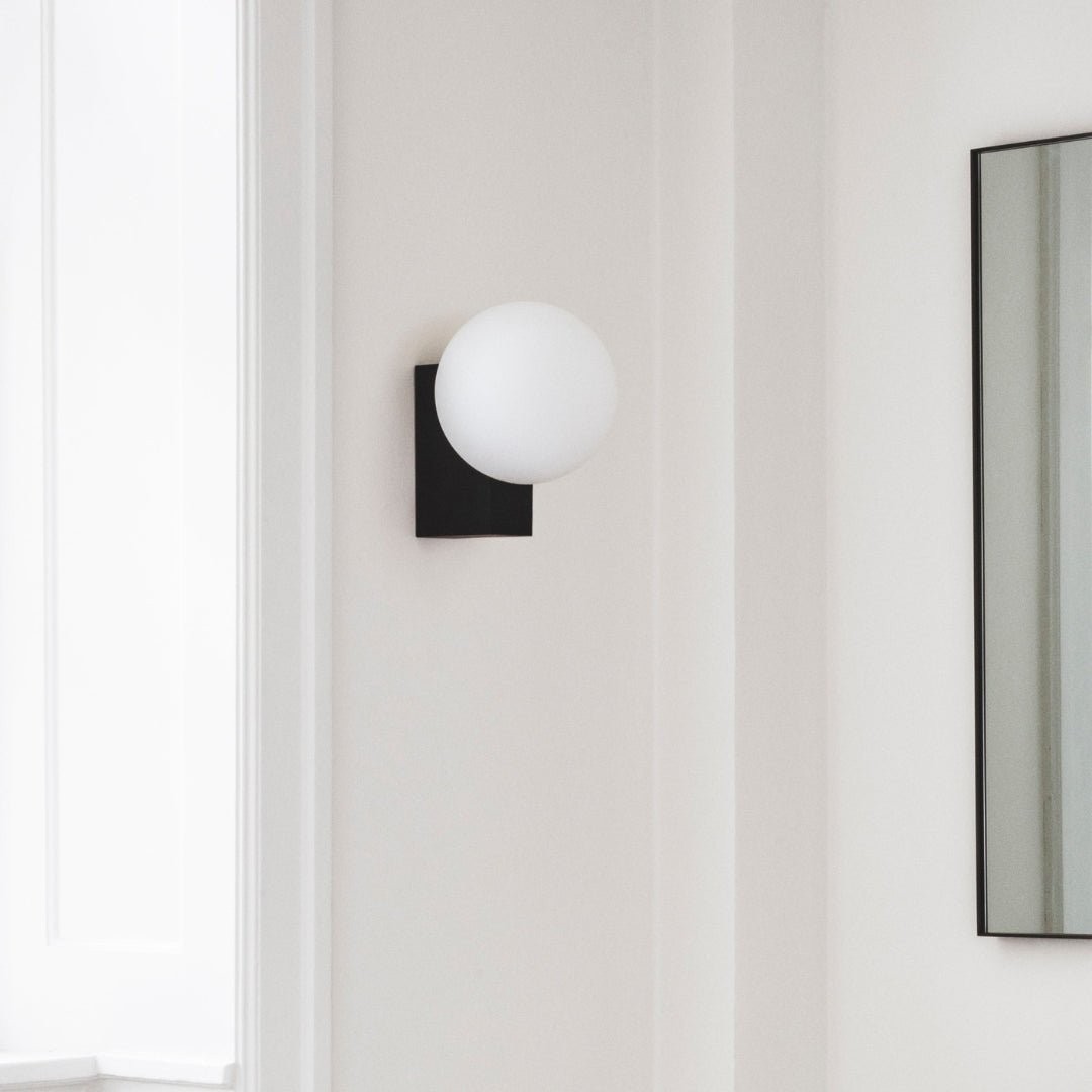 Minimalist Spherical Wall Lamp K434