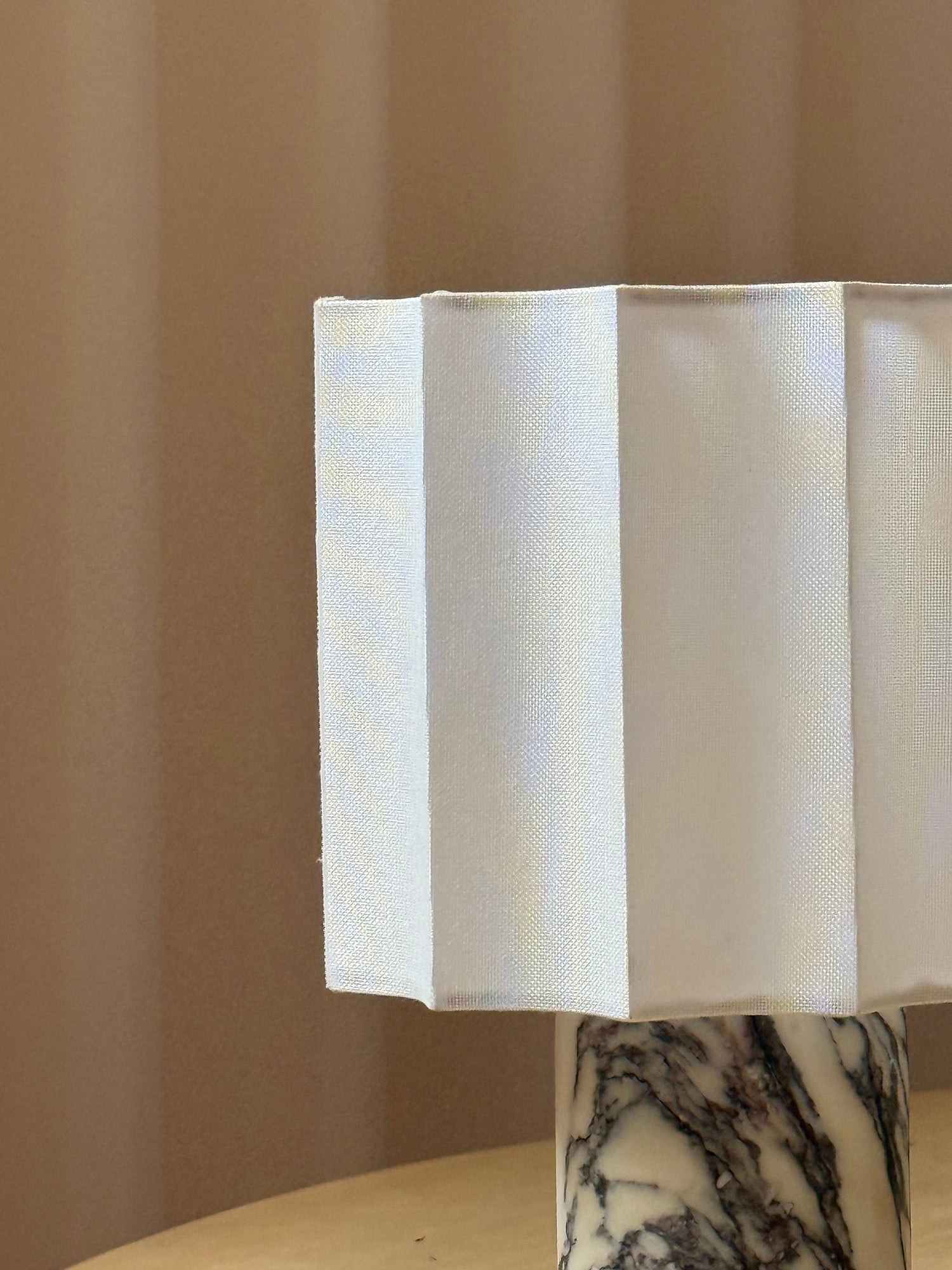 Valli Table Lamp (Built-in Battery) D668