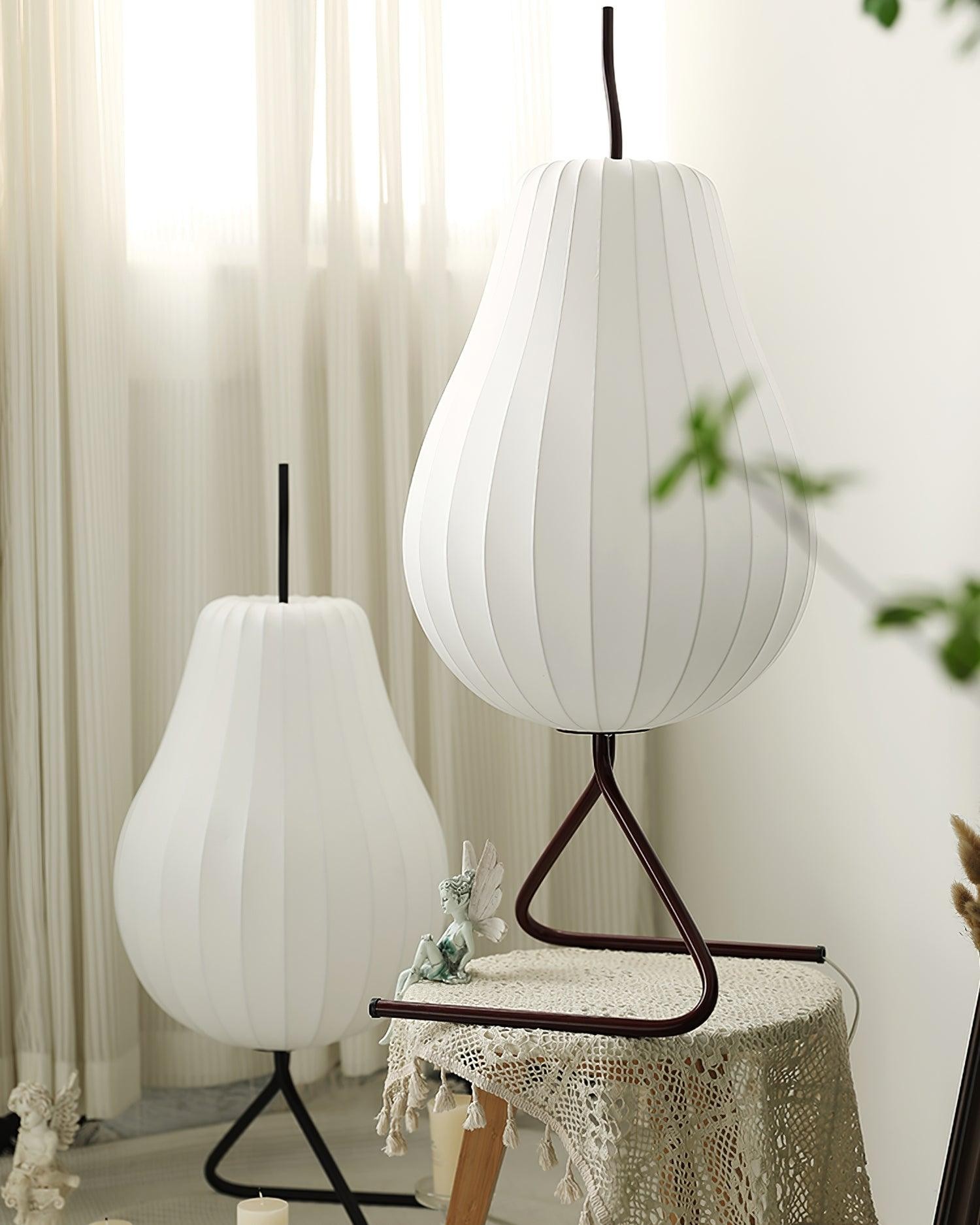 Pear-shaped Shite Floor Lamp Suitable For Living Room K581