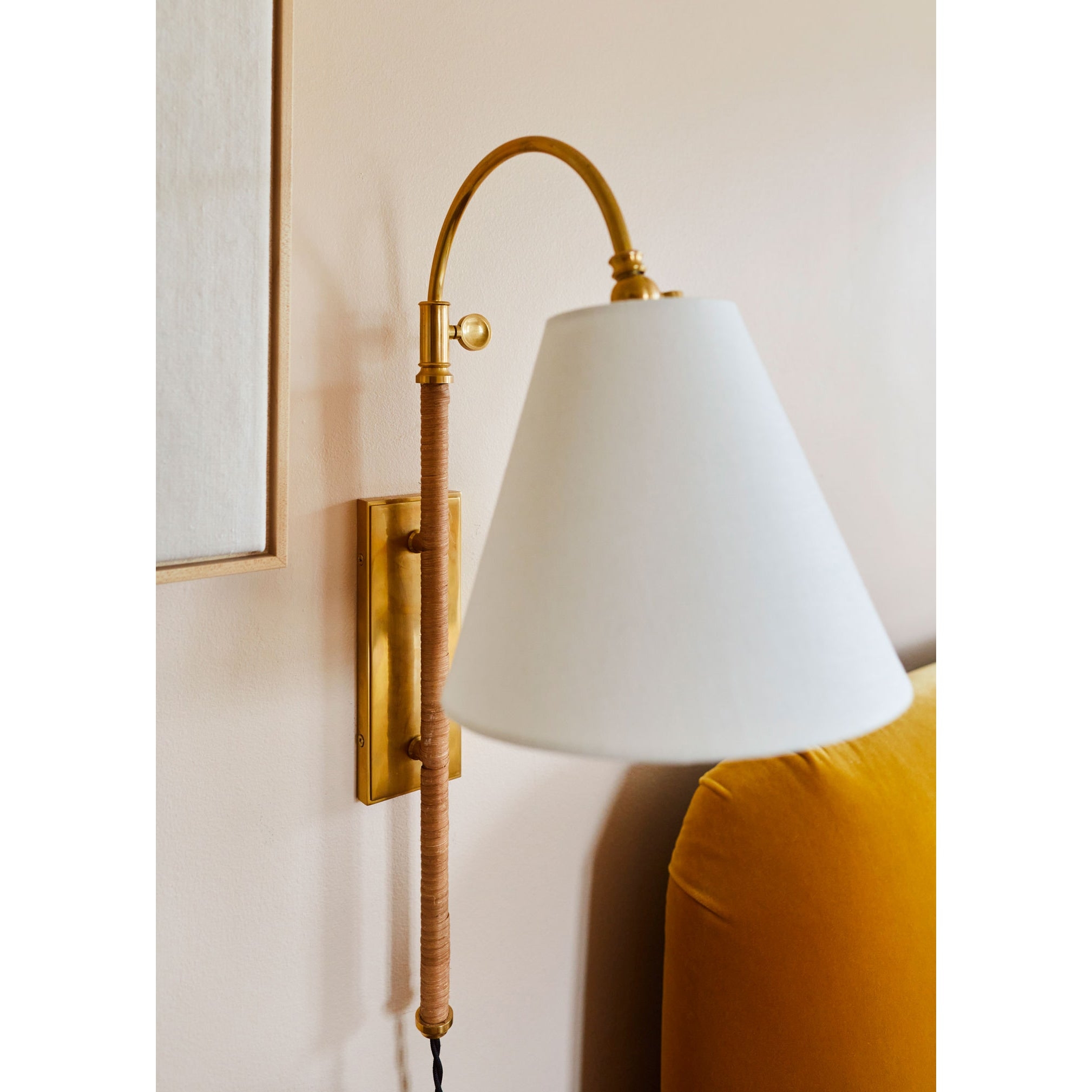 Curves Plug-In Sconce D595