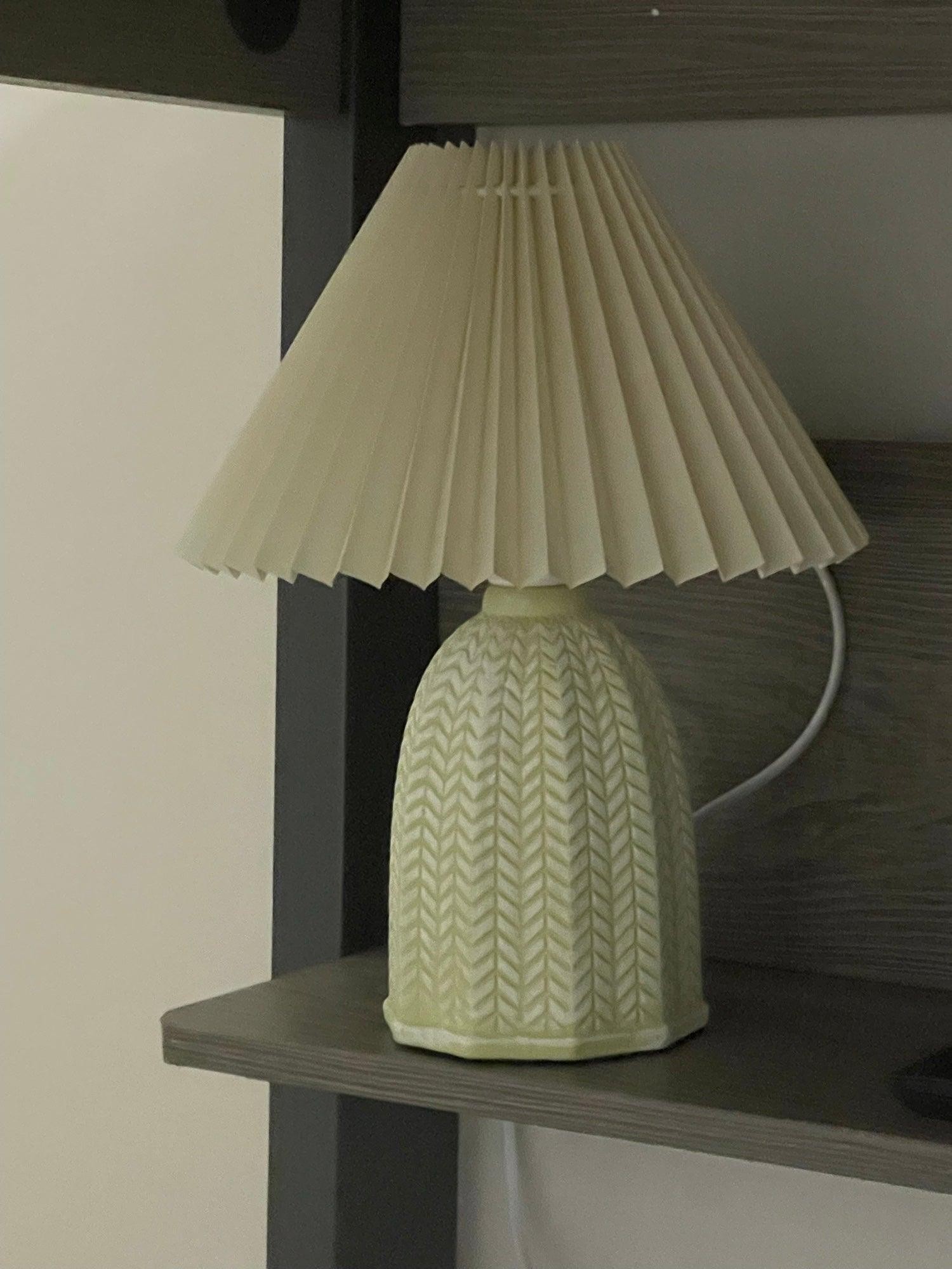 Vintage Pleated Table Lamp K756