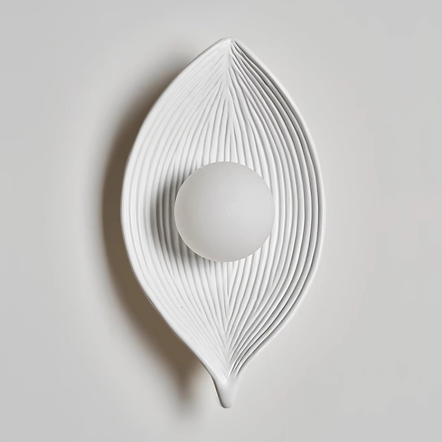 Contemporary Nordic Leaf Resin Wall Light K448