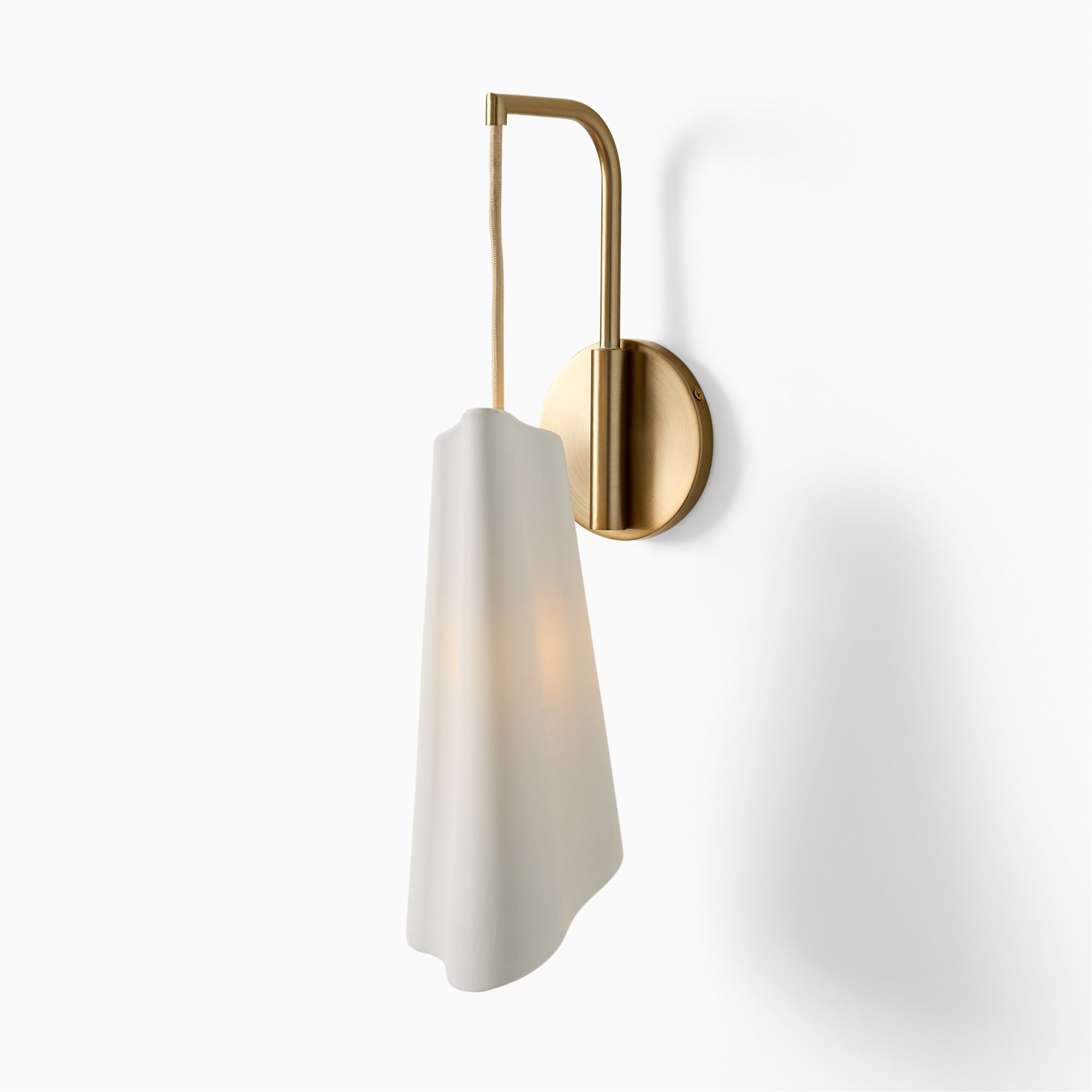 Orovia Sleek Wall Sconce – Ceramic Metal Champagne Brass K1275
