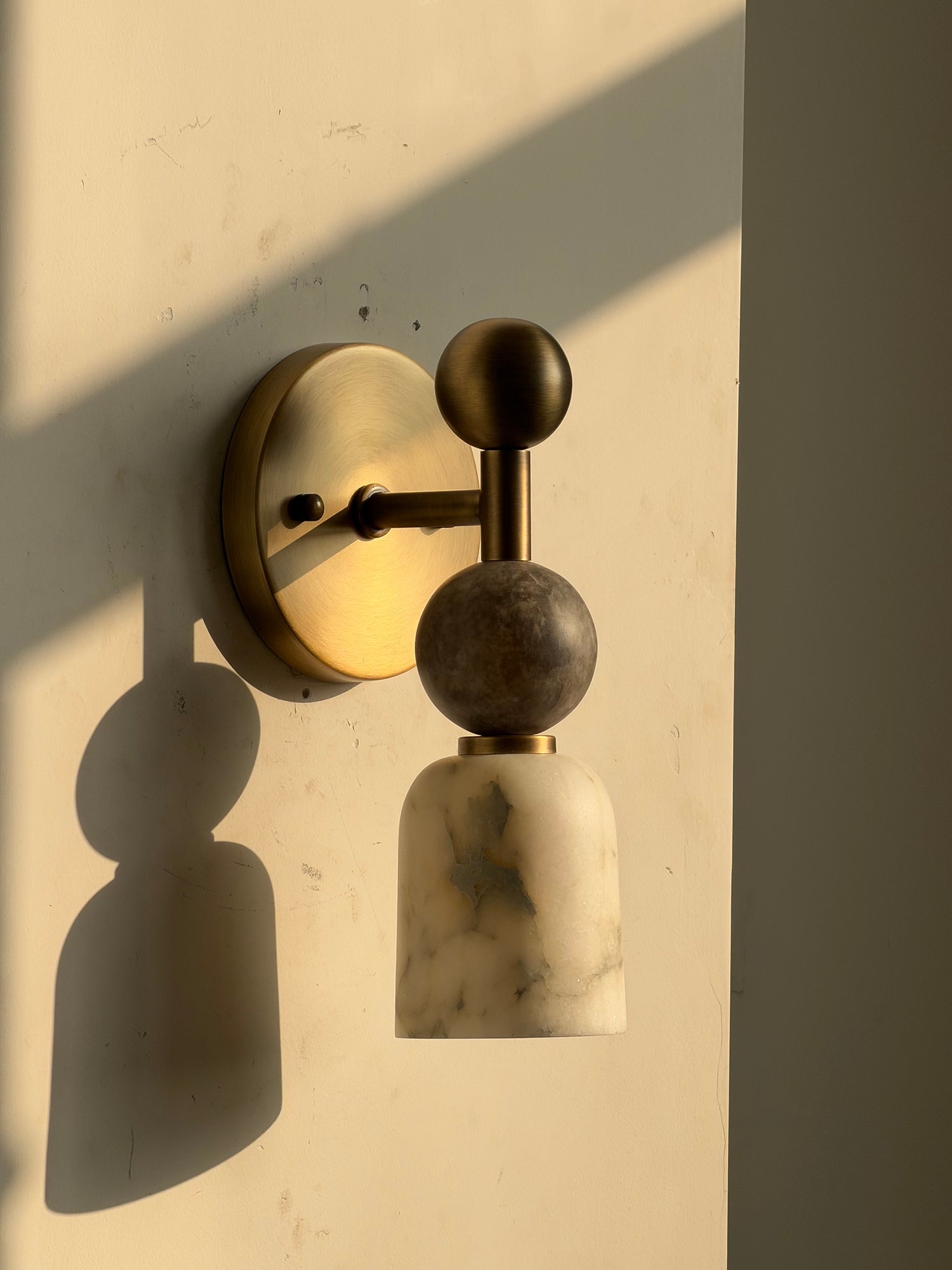 Flume Alabaster Wall Lamp D765