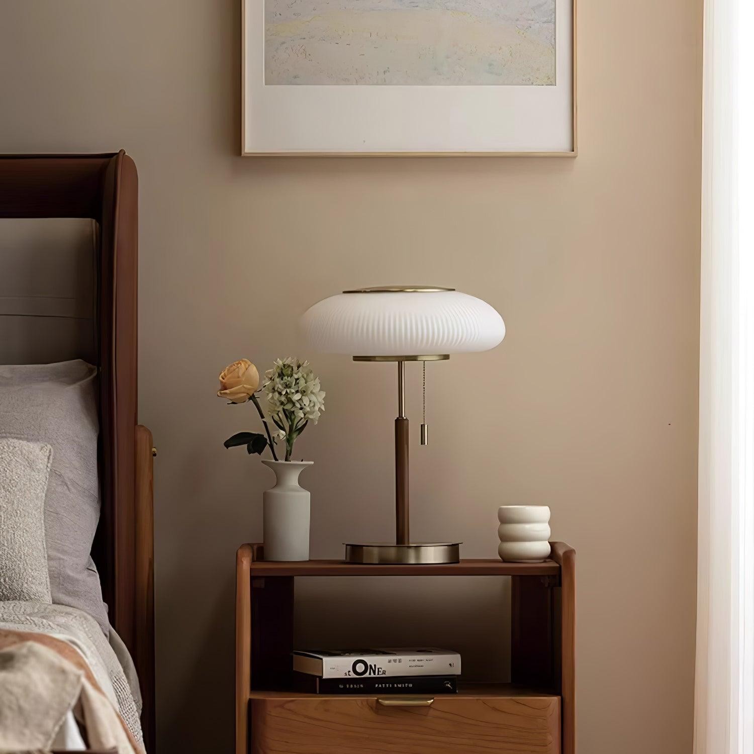 White Beautiful Luxury Fashion Metal Table Lamp K496