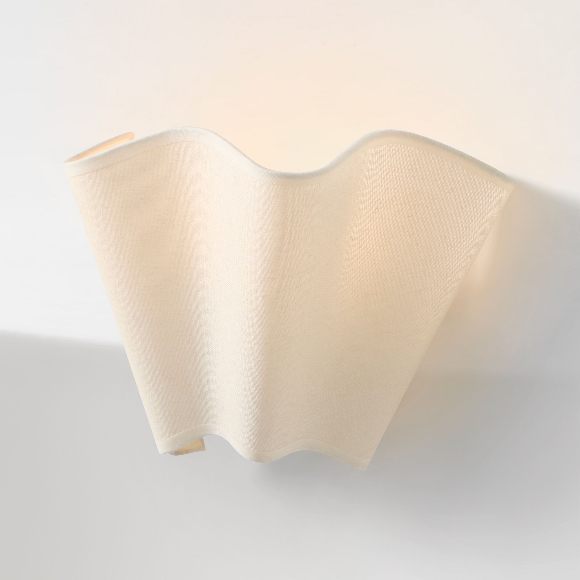 Oslan Linen Shade Plug In Wall Lamp - Elegant Cruved Wall Sconce for Living Room K1145