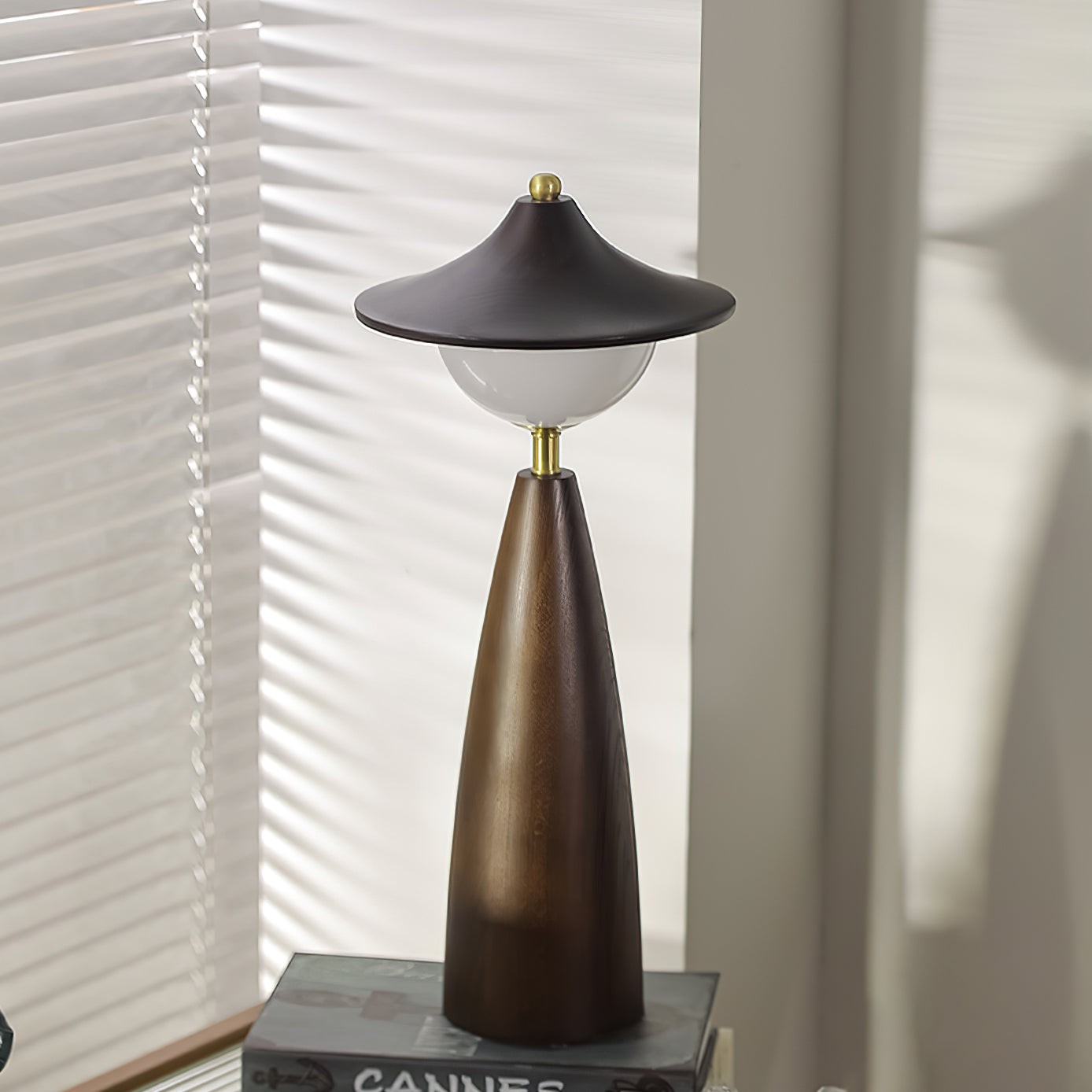 French Retro LED Bedside Table Lamp for Bedroom K719