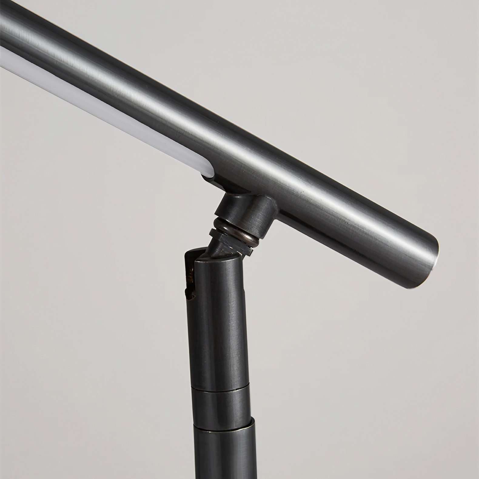 Modern Design Light Rods Reading Table Lamp K204