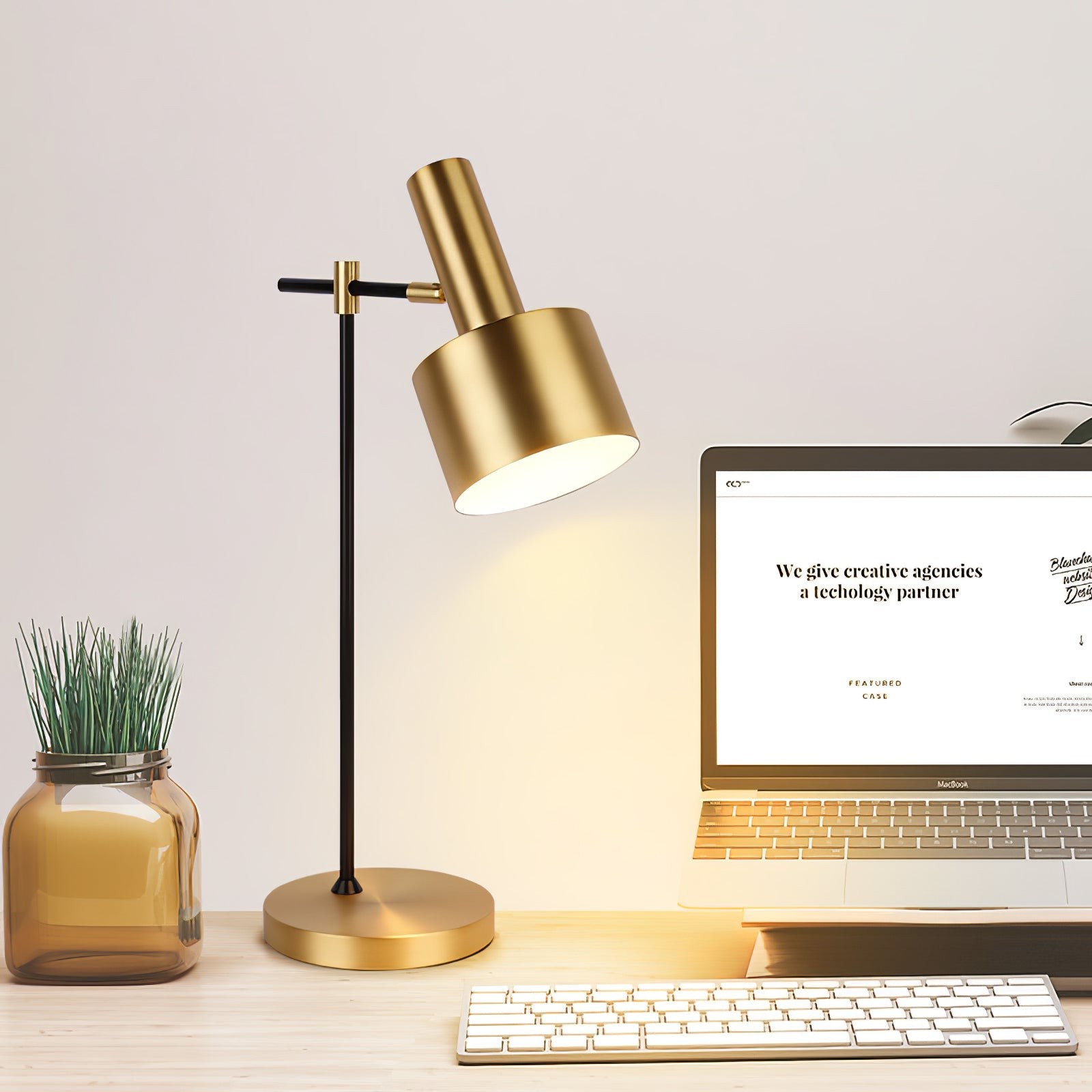 Metal Minimalist Art Deco Table Lamp K450