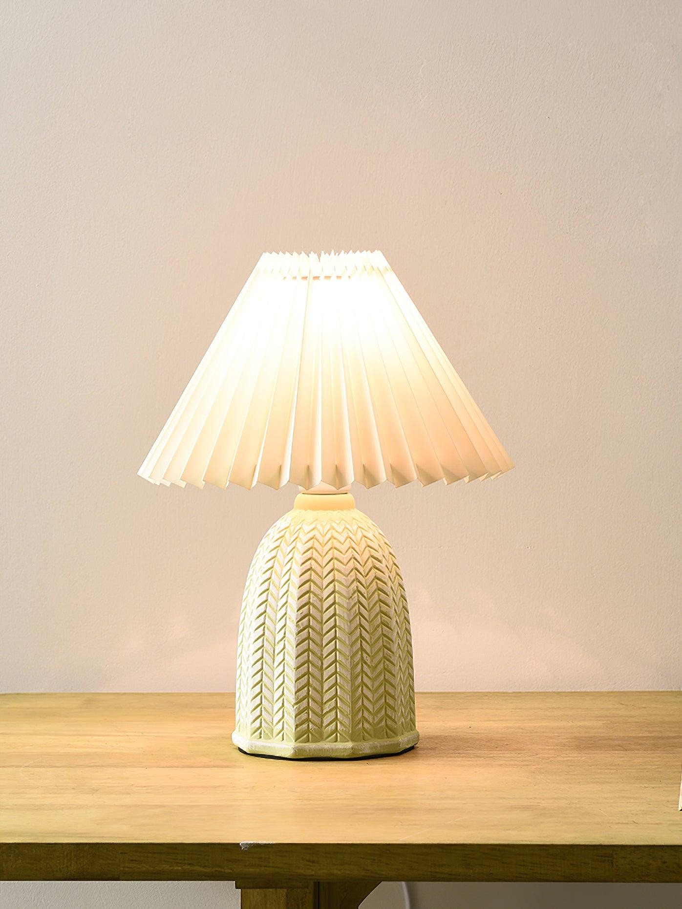 Vintage Pleated Table Lamp K756