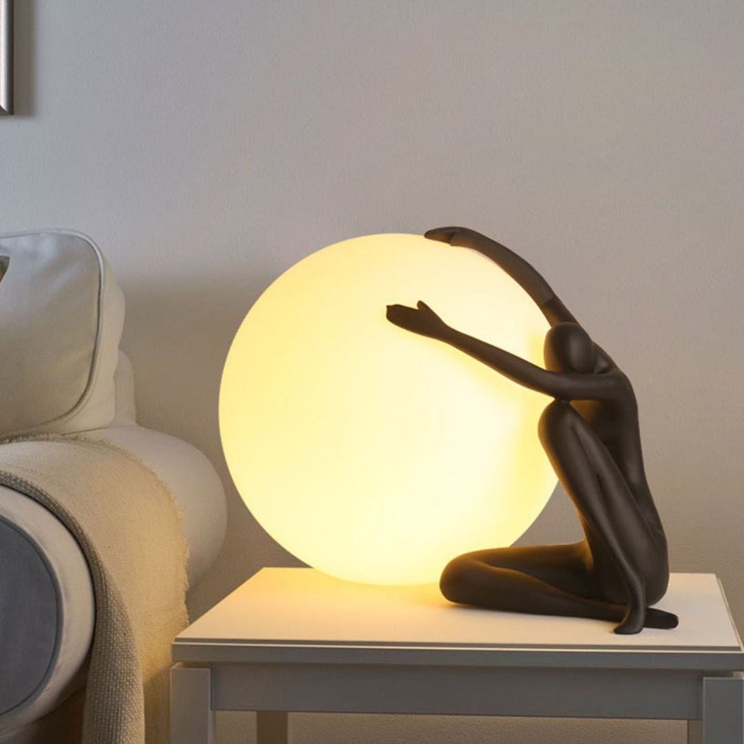 Humanoid Ball Holding Table Lamp K217