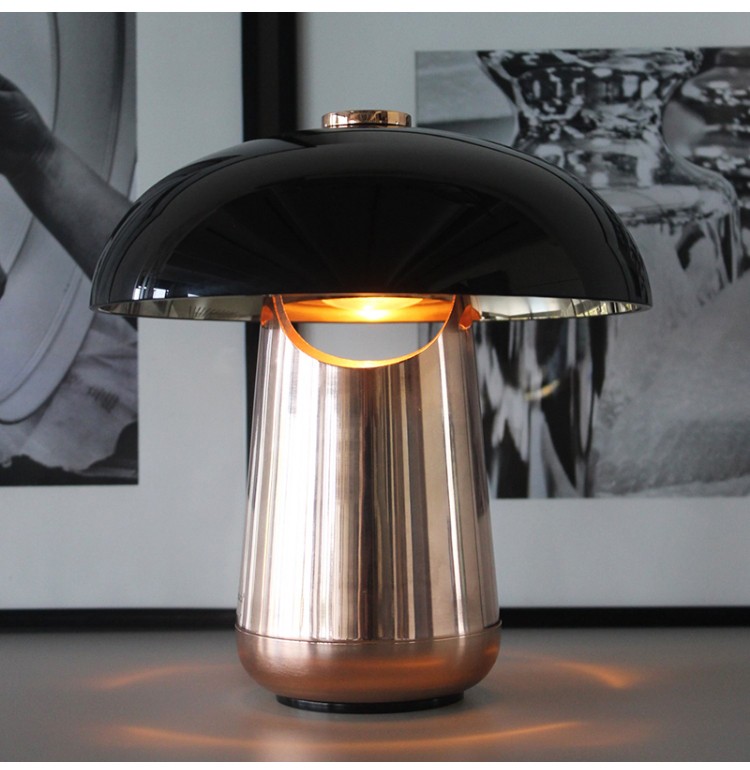 Cloak Mushroom Table Lamp
