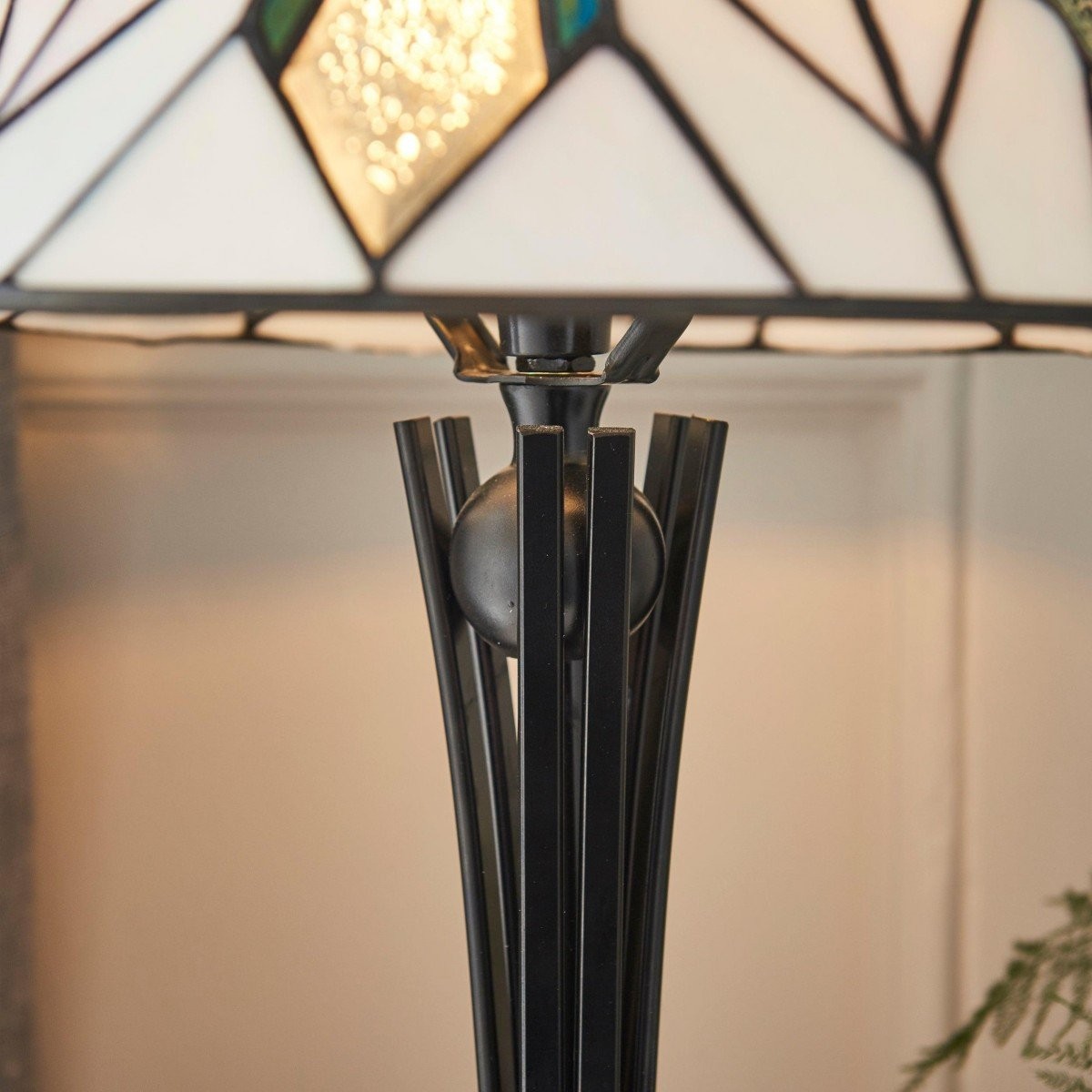 TF Astoria Art Deco Stained-Glass Table Lamp - Bevelled & Iridescent Shade for Bedroom or Living Room K1819