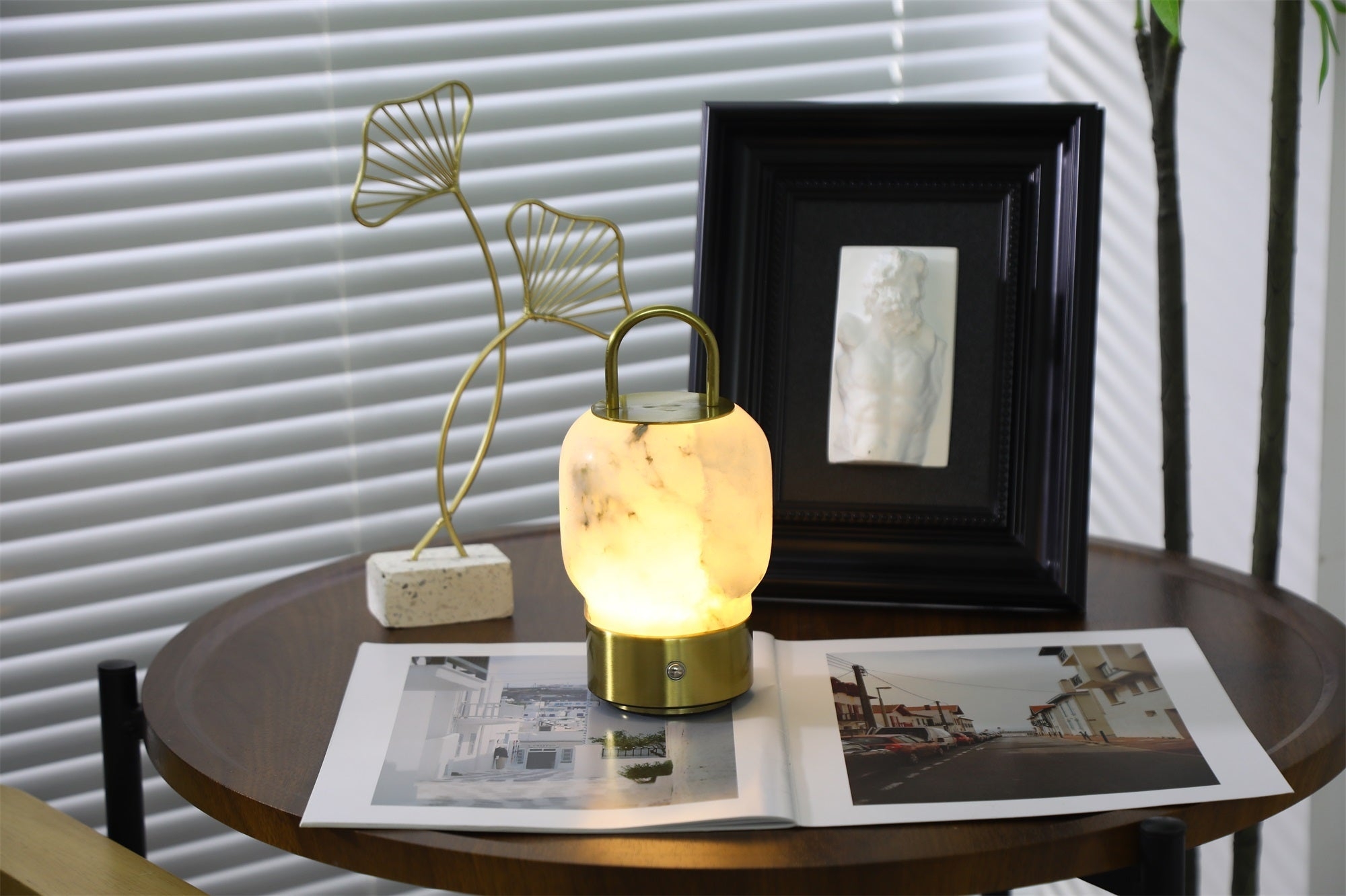 Alabaster Portable Rechargeable Table Lamp D397
