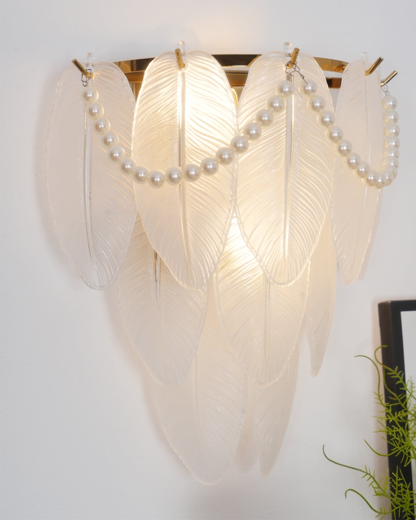 Feather Pearl Wall Lamp K1020