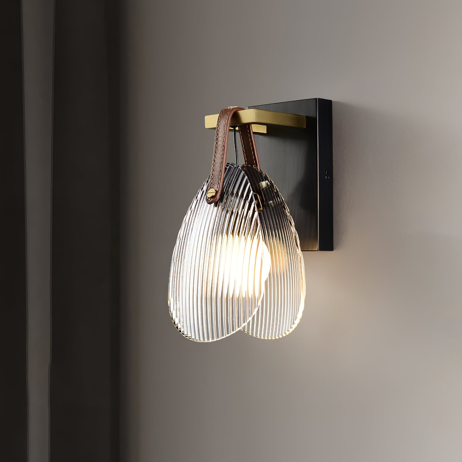 Shell Glass Wall Lamp D463