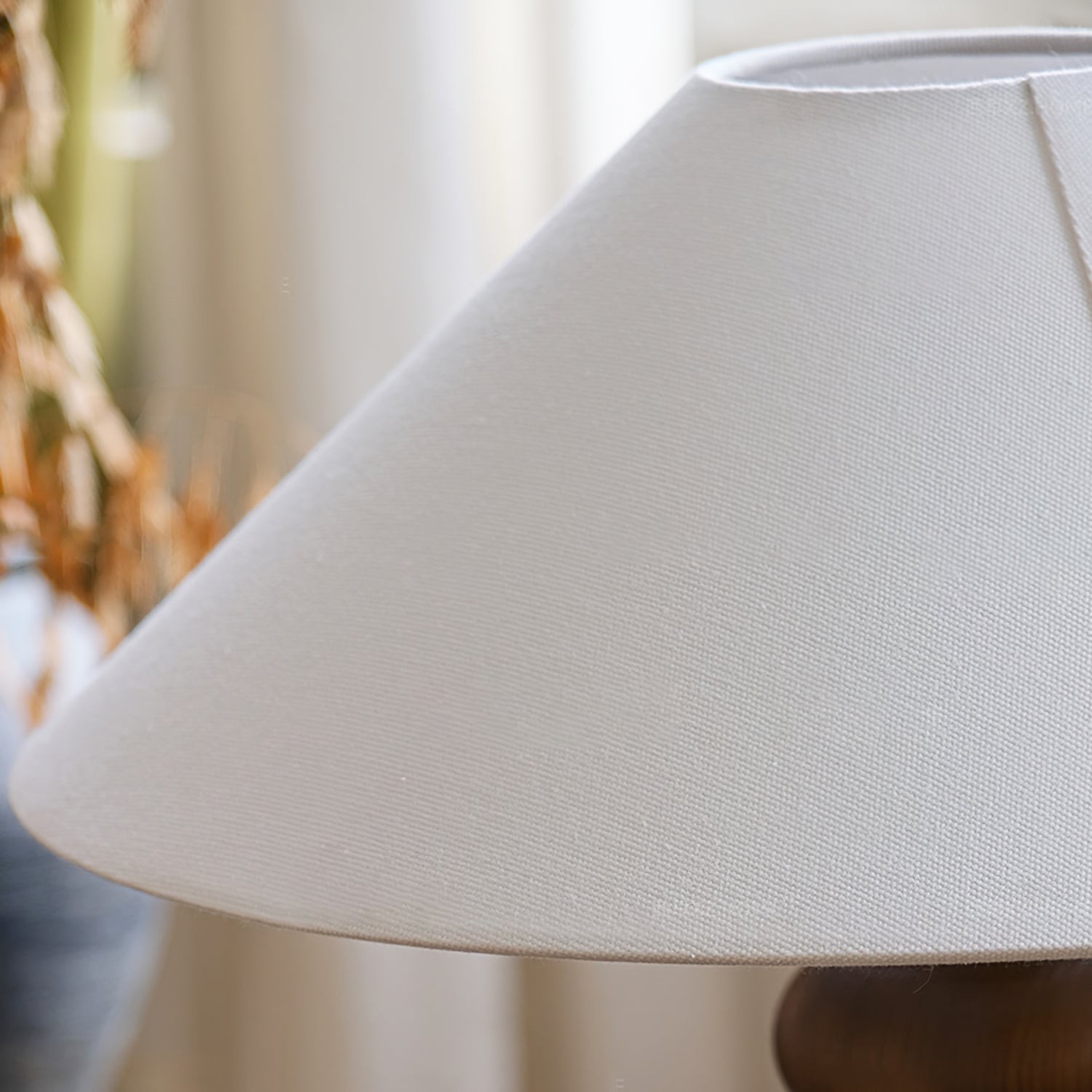 Nordic Retro Solid Wood Table Lamp K340