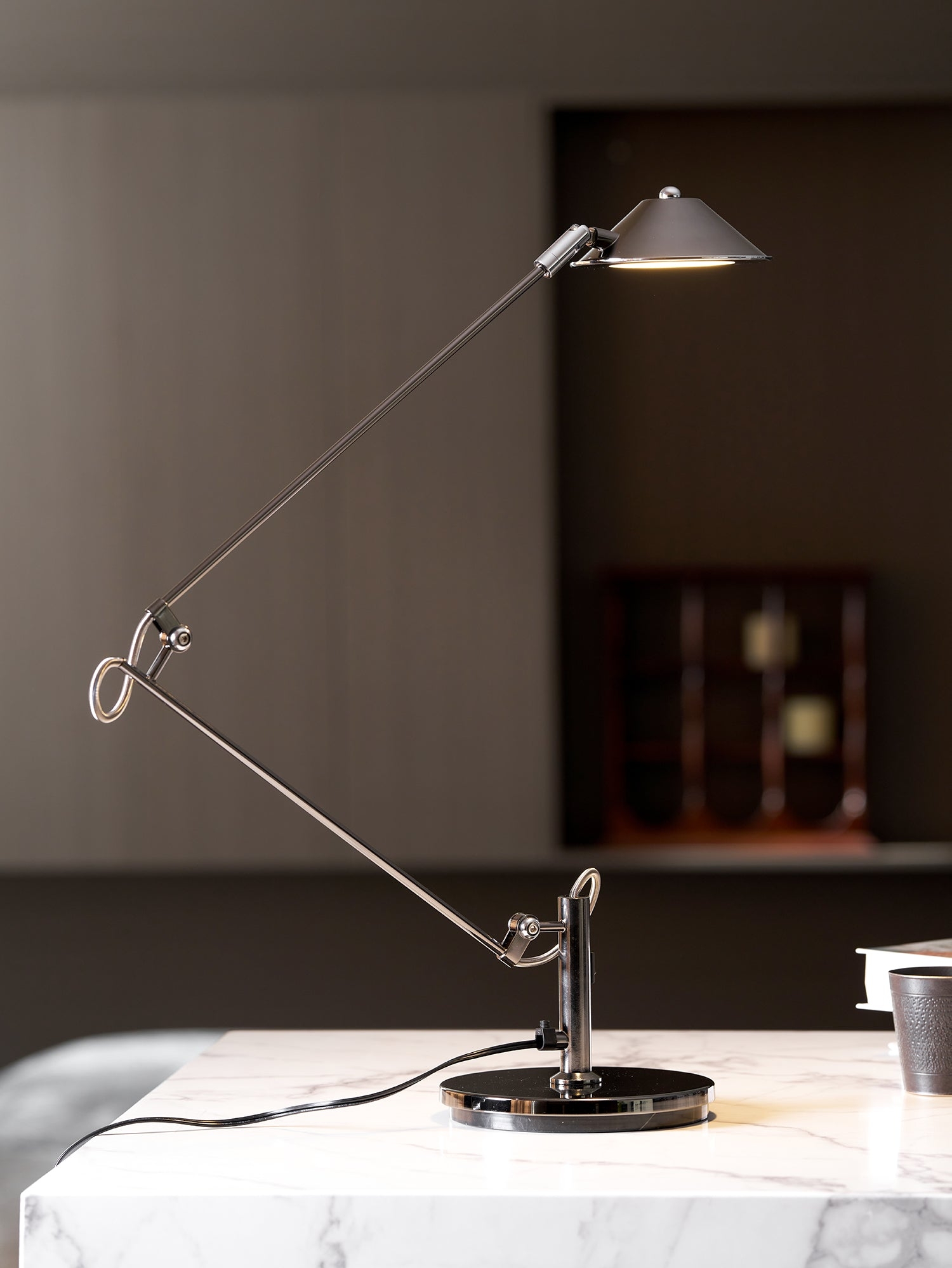 Adjustable Black Office Task Lamp D372