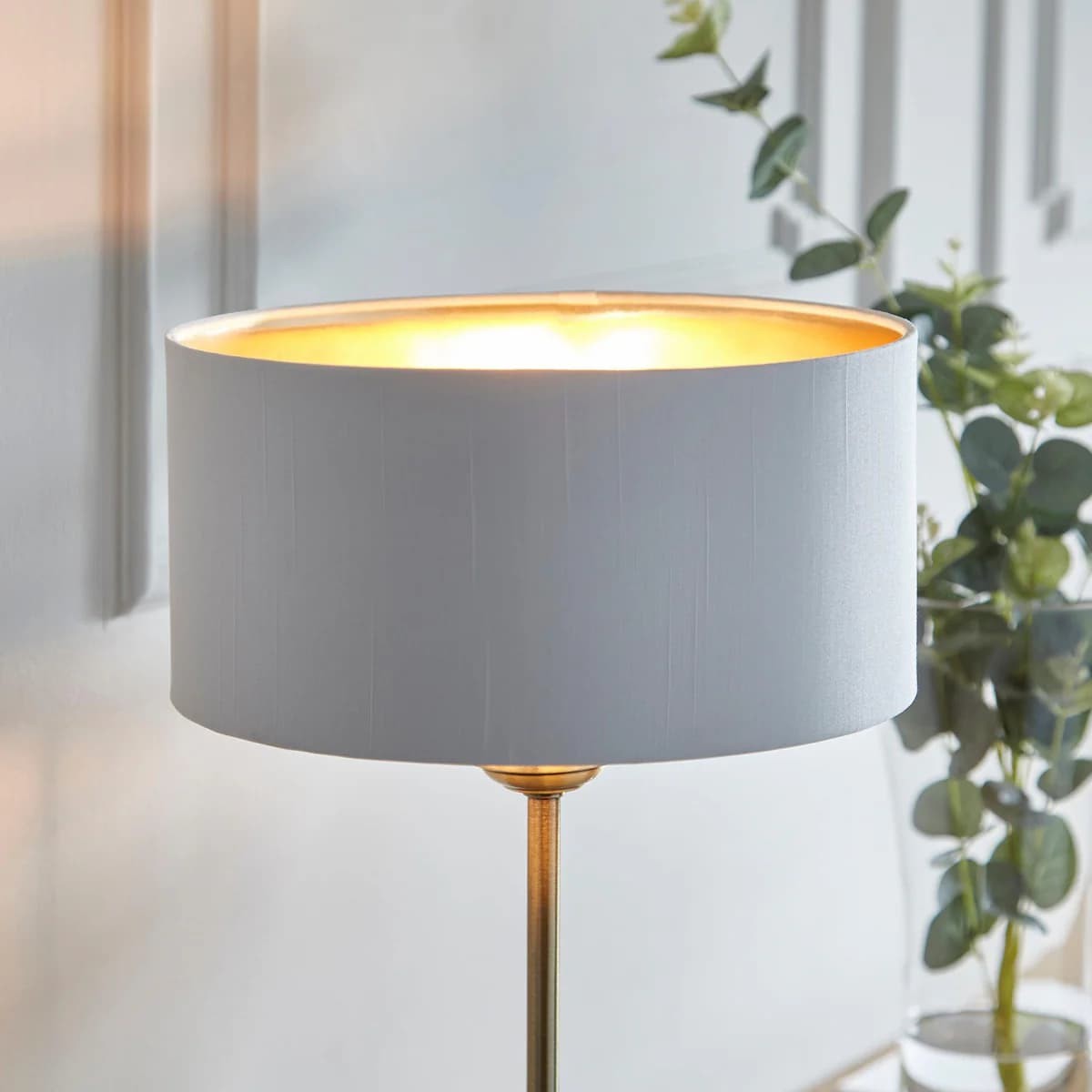 Tela 1‑Light and 3‑Light Table Lamp - Modern Linen & Metal for Living Room K1814