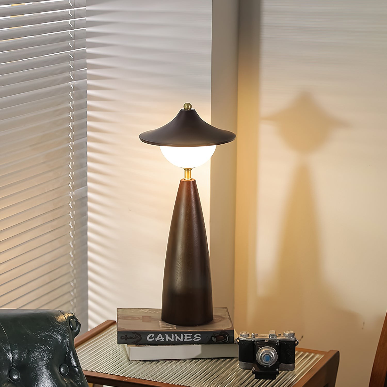 French Retro LED Bedside Table Lamp for Bedroom K719