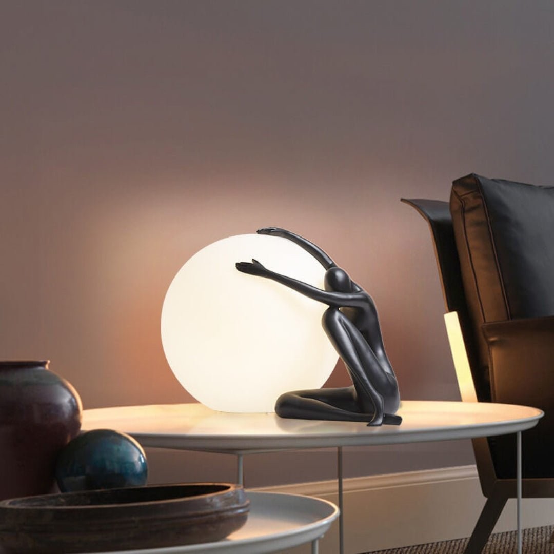 Humanoid Ball Holding Table Lamp K217