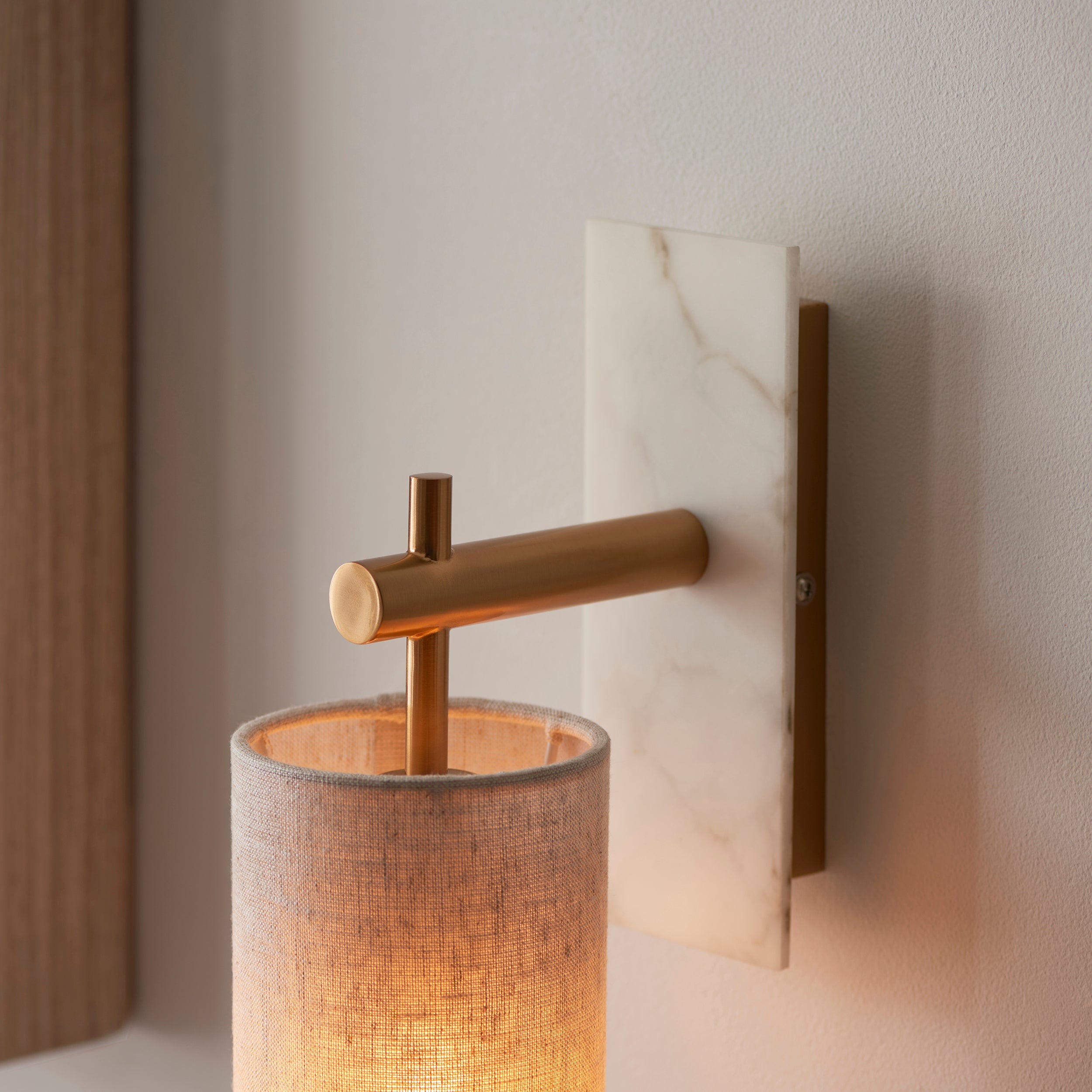 Minimalist Cylinder Linen Wall Lamp – Timeless Sconce for Bedroom & Hallway K1603