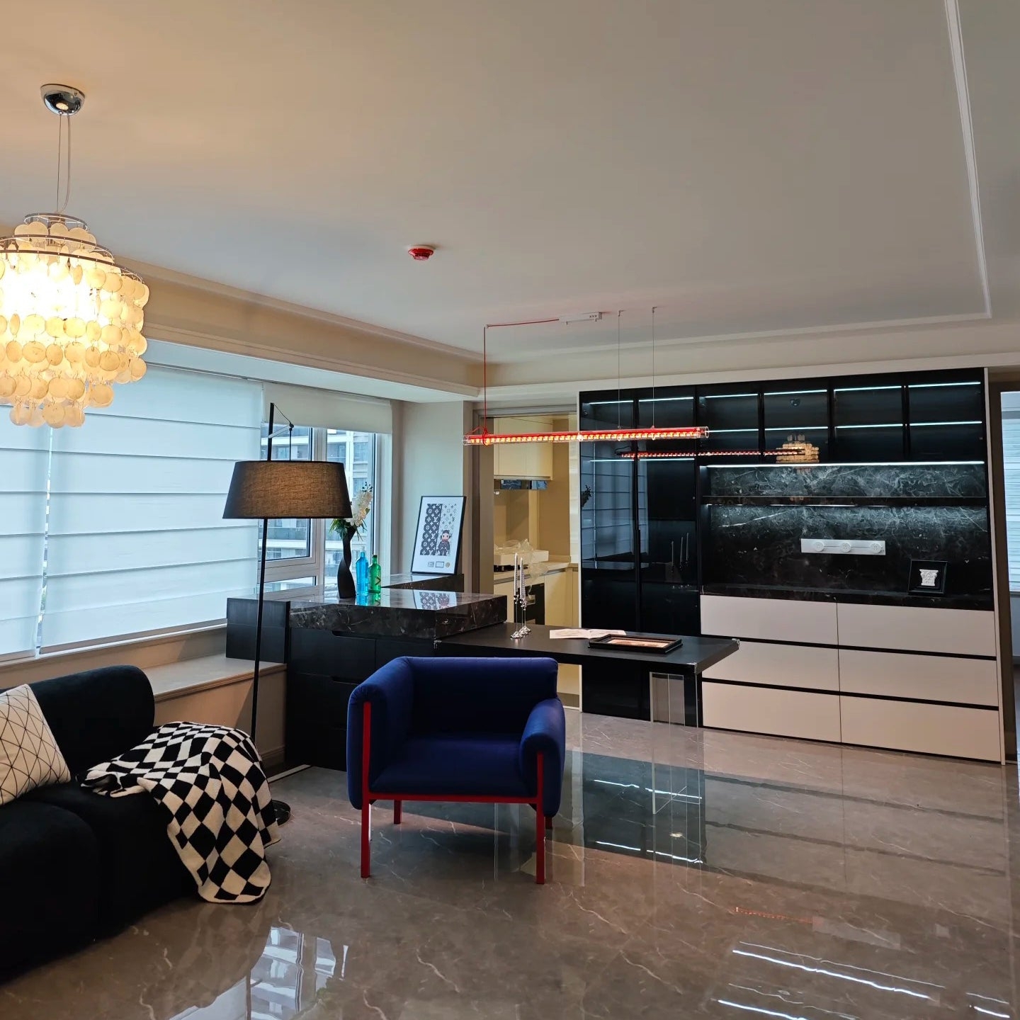 Tubular Linear LED Pendant Lamp D696