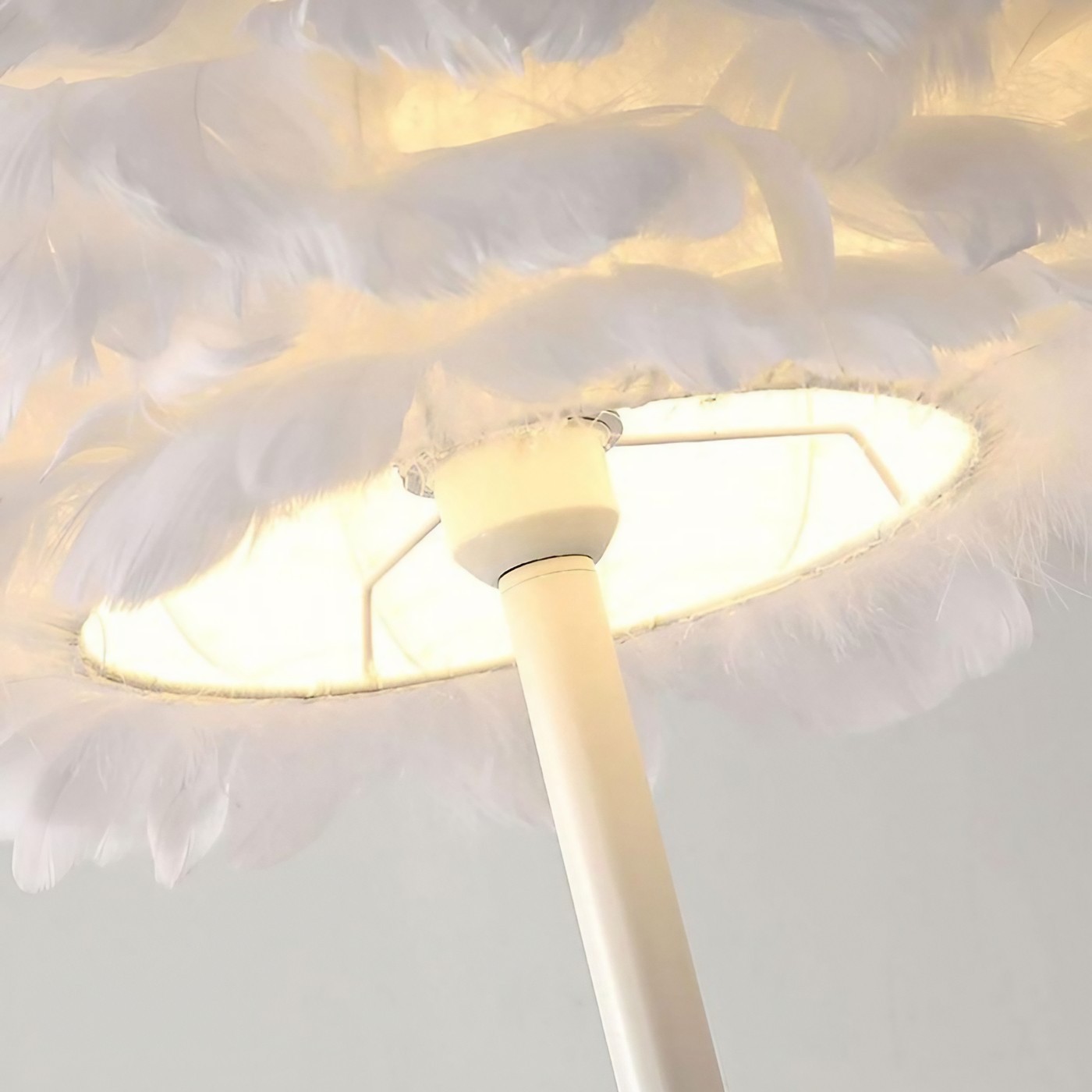 Nordic Style Feather Table Lamp K208