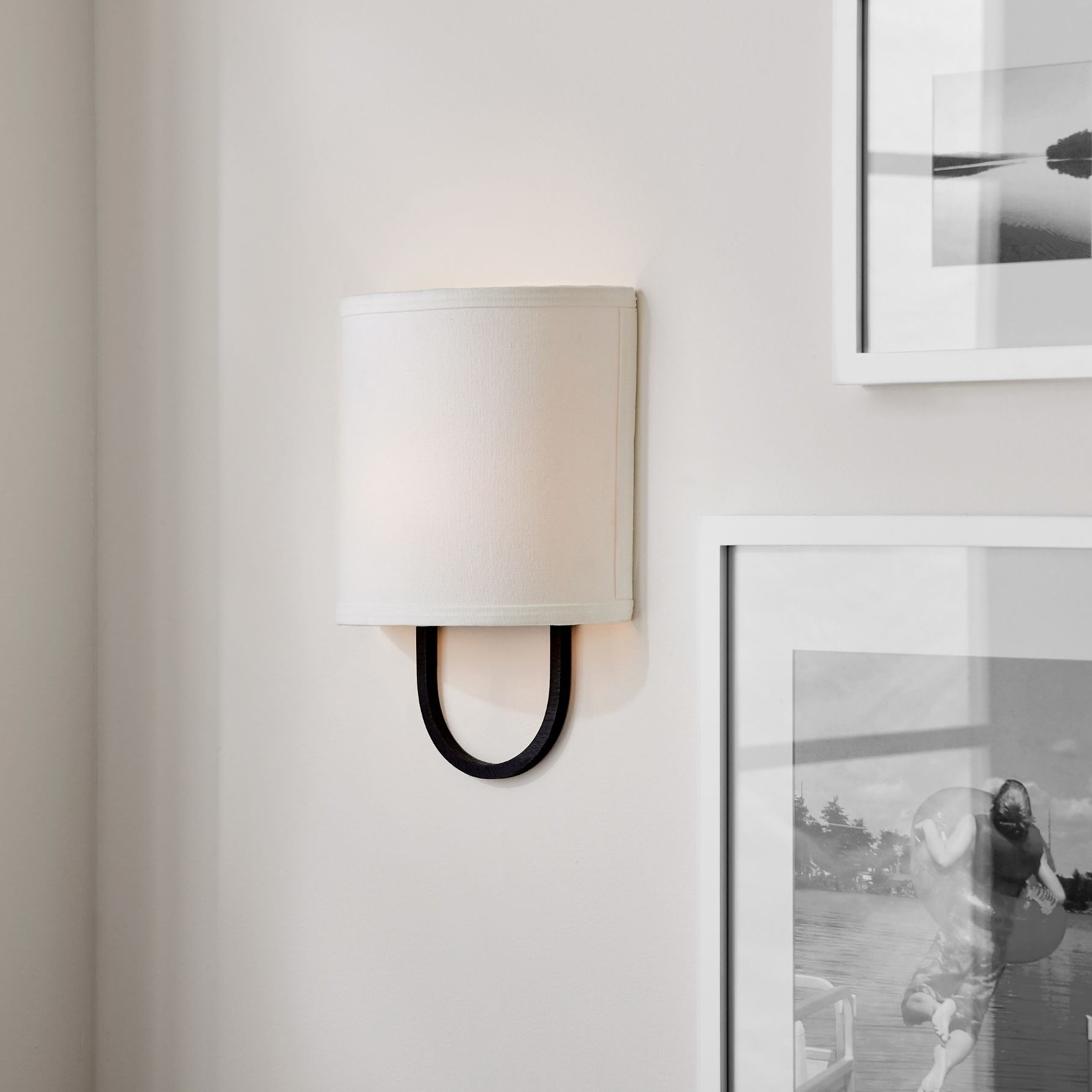 Nolvara Elegant Metal Wall Sconce – Timeless Design for Hallways and Bedrooms K1187