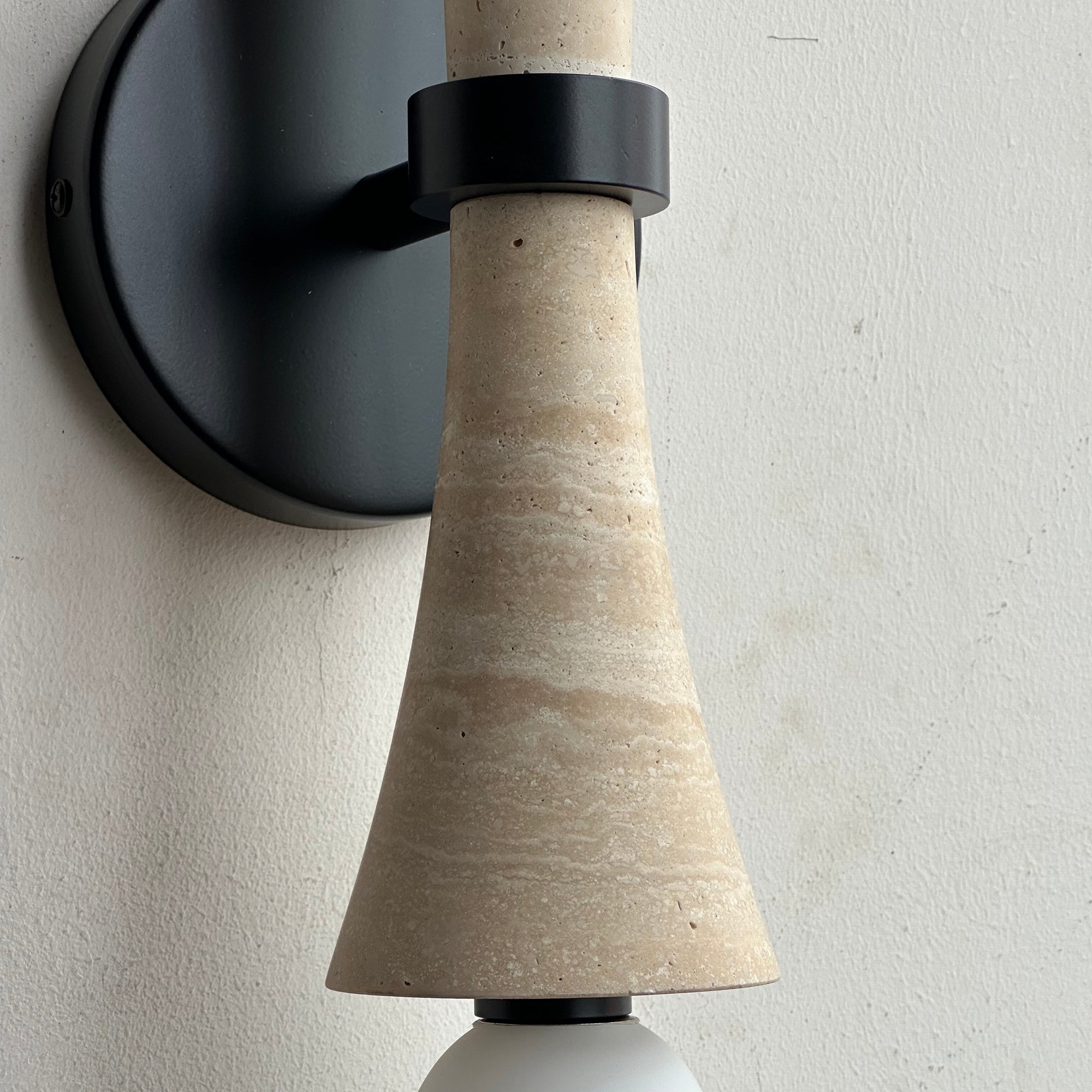Dax Wall Lamp D642