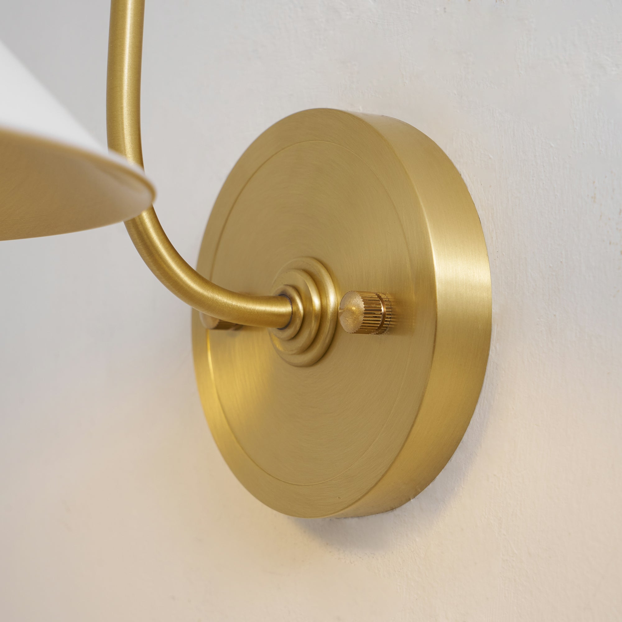 Clivedon Wall Lamp D592