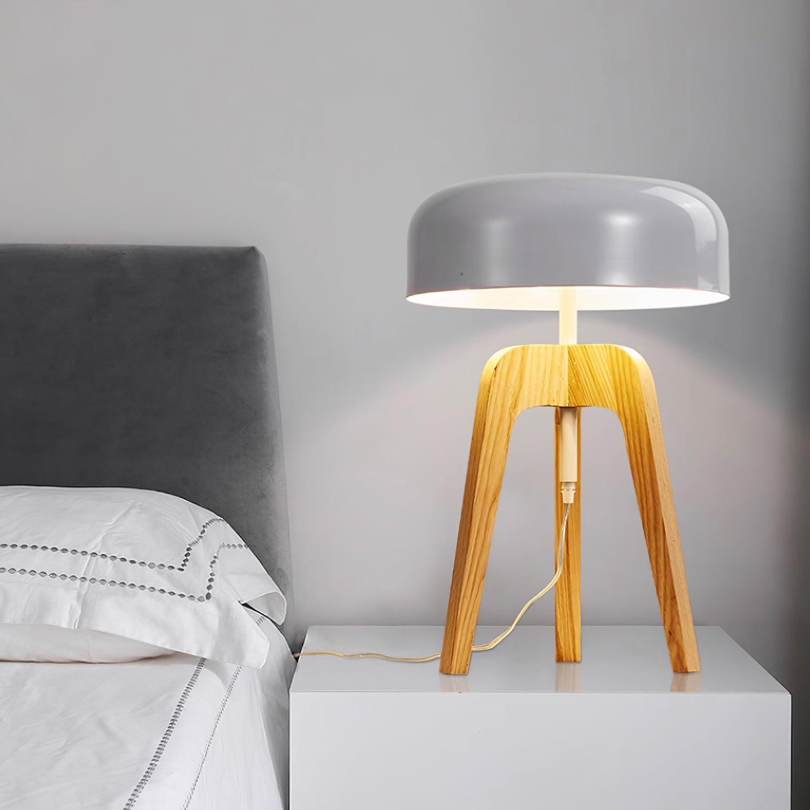 Minimalist Wood Tripod Table Lamp K710