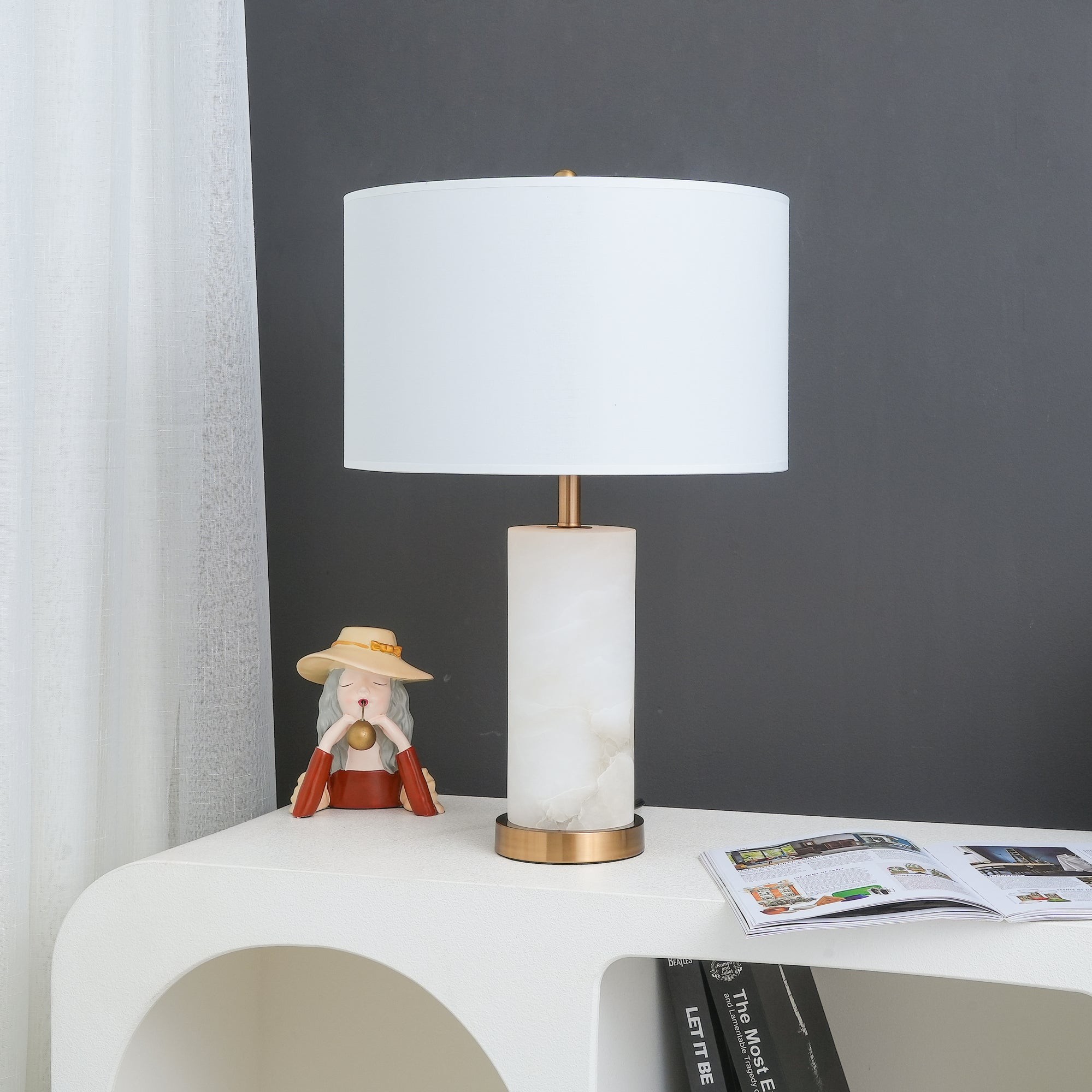 Postmodern Light Luxury Alabaster Table Lamp K456