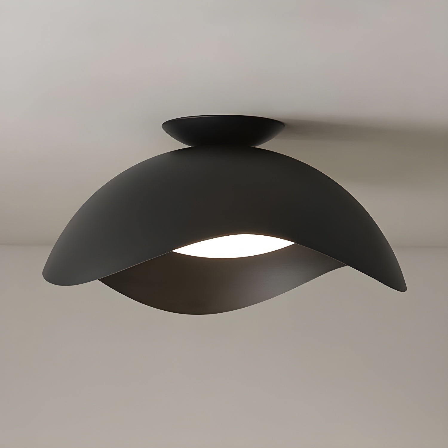 Simple Wave Ceiling Light K661
