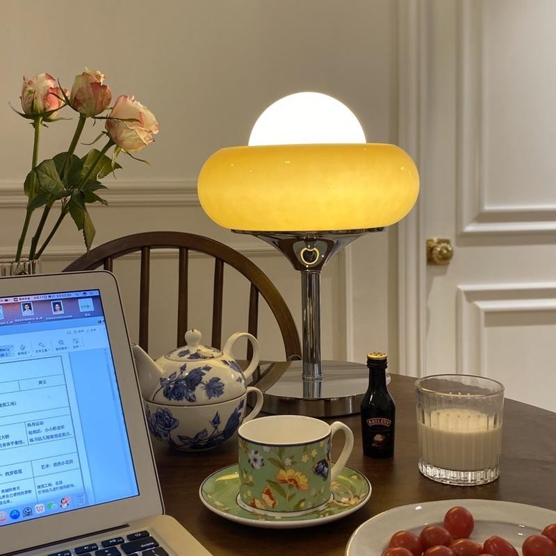 Bauhaus Egg Tart Table Lamp