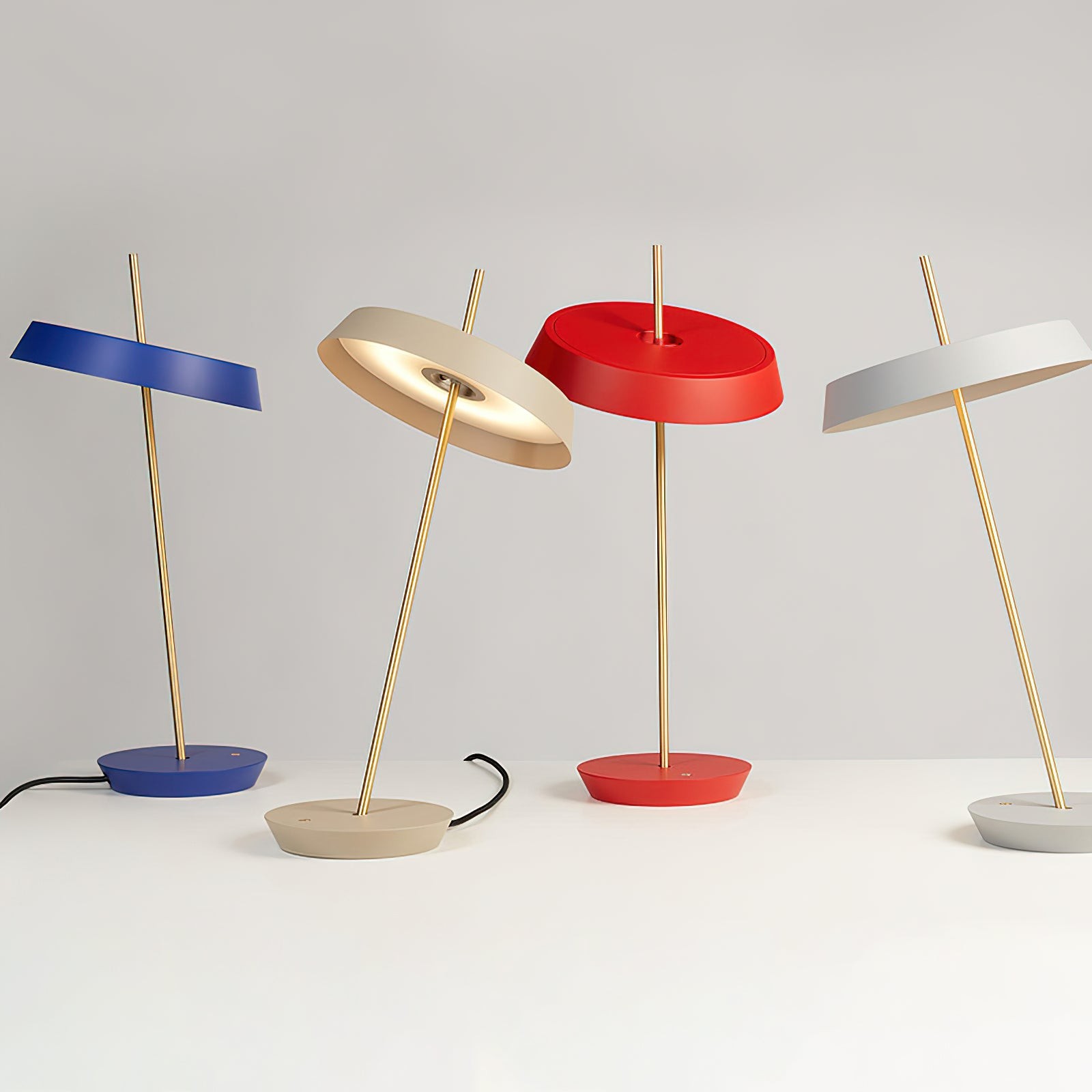 Modern Art Decor Table Lamp For Living Room K604