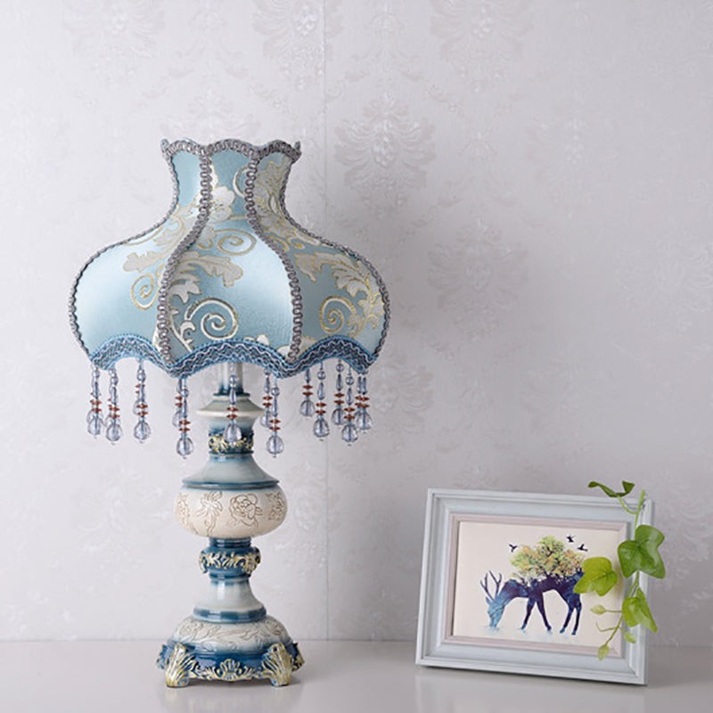 Carved Vase Base Floral Lampshade Table Lamp K711