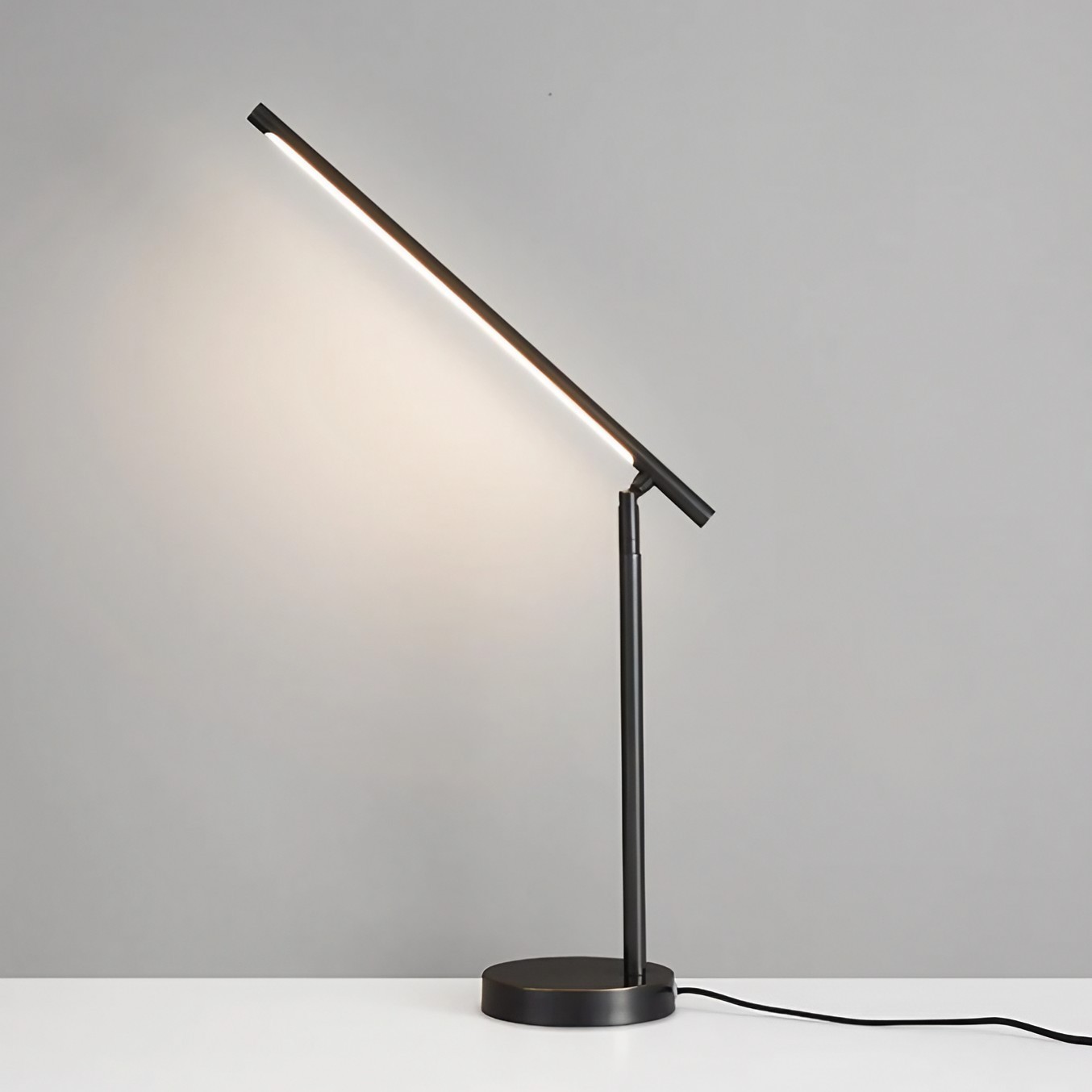 Modern Design Light Rods Reading Table Lamp K204