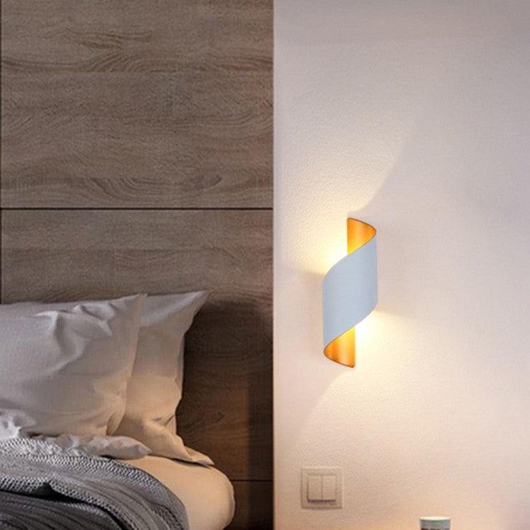 Modern Curl Twisted LED Wall Light K517