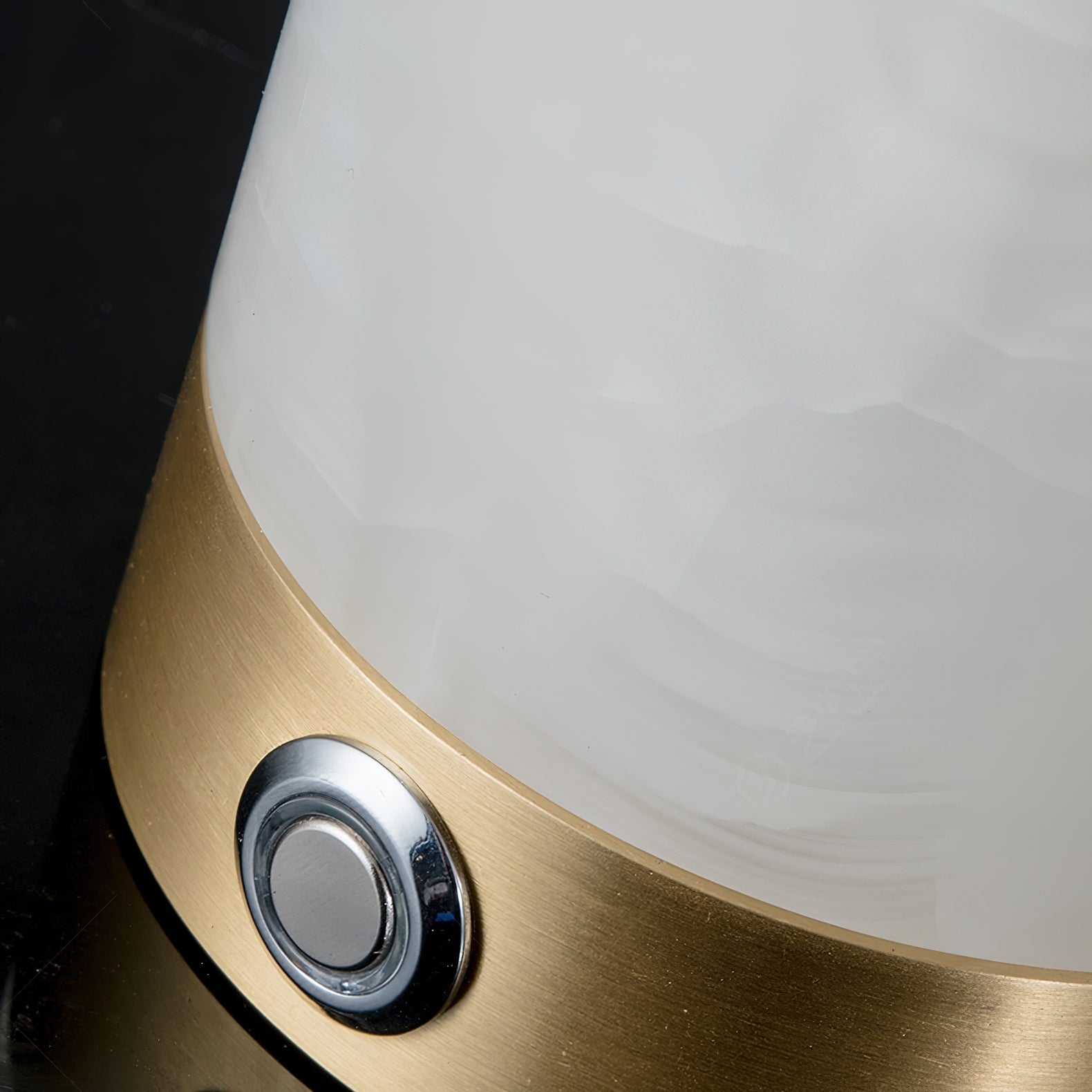 Totem Alabaster Table Lamp (built-in battery) D499