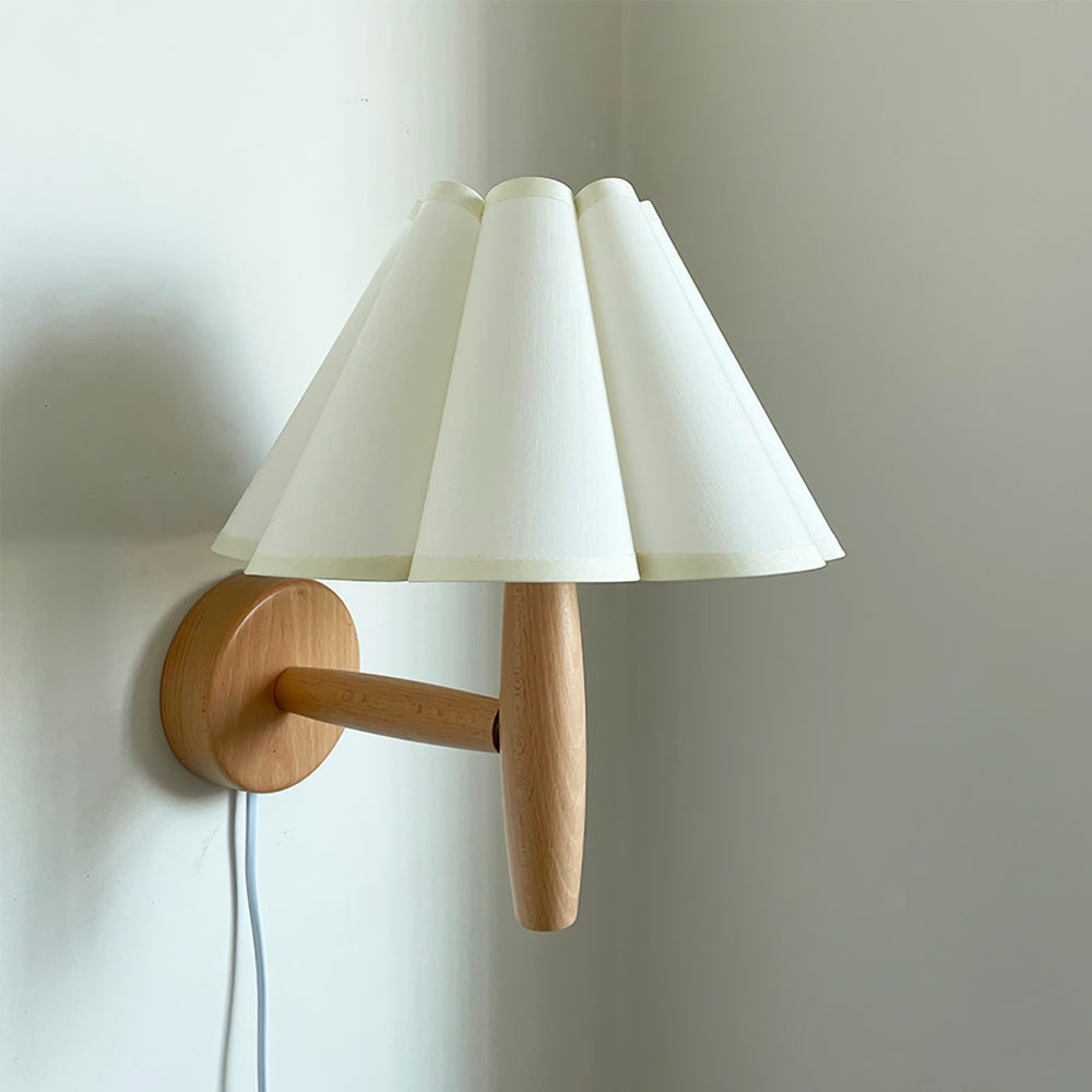 Vintage Fluted Plug In Wall Lamp K1093