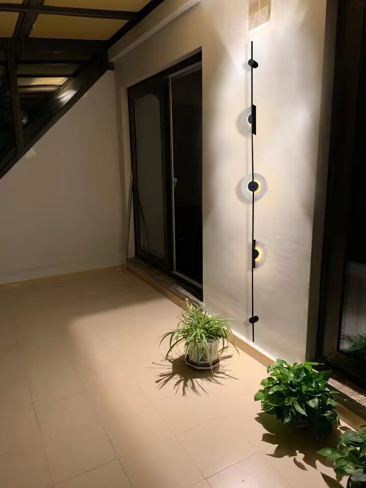 Black Slender Alabaster Wall Lamp K976