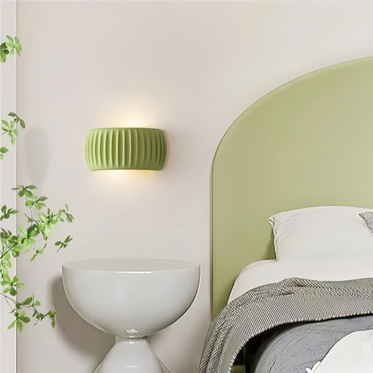 Nordic Minimalist Resin Ribbed Wall Sconce K136