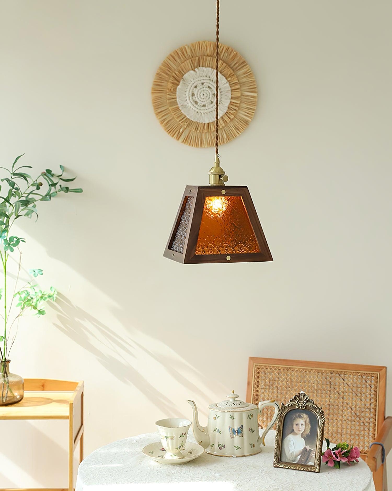 Retro Pattern Glass Pendant Lamp K288